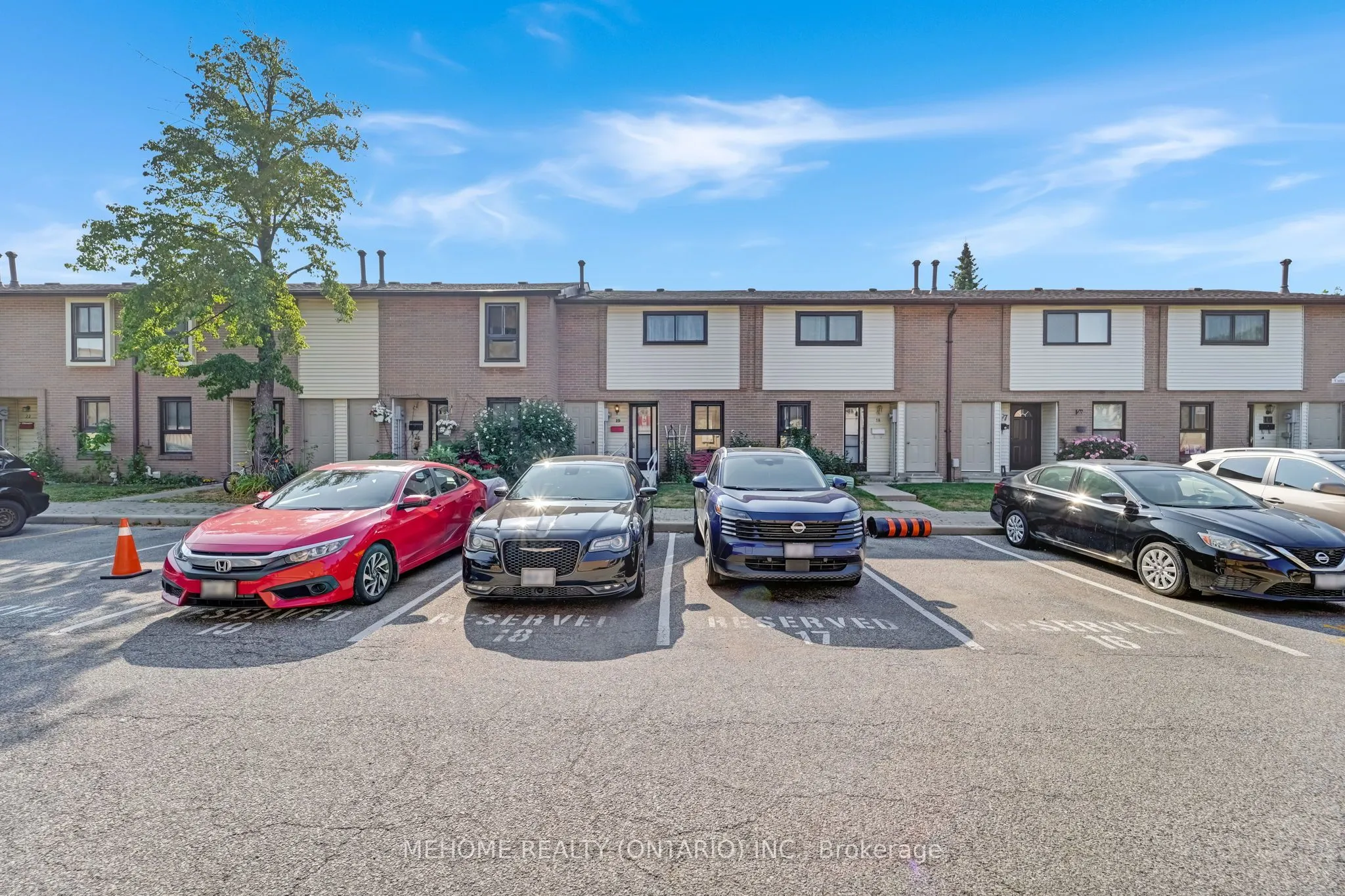 46 Dearbourne Boulevard, #19