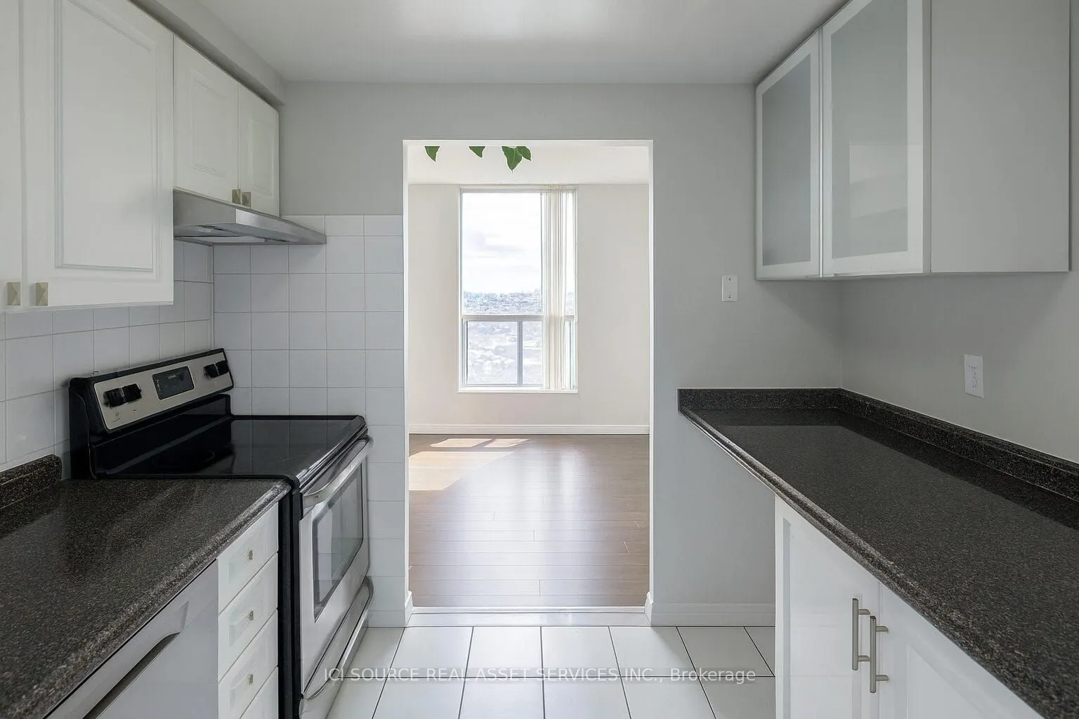 135 Hillcrest Avenue, #1211