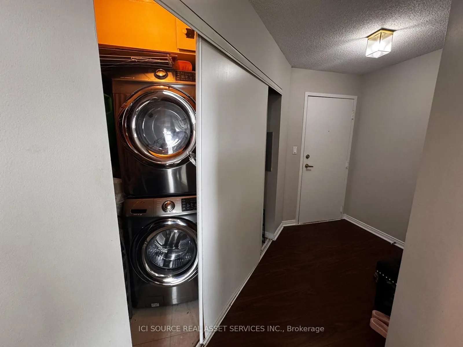 135 Hillcrest Avenue, #1211