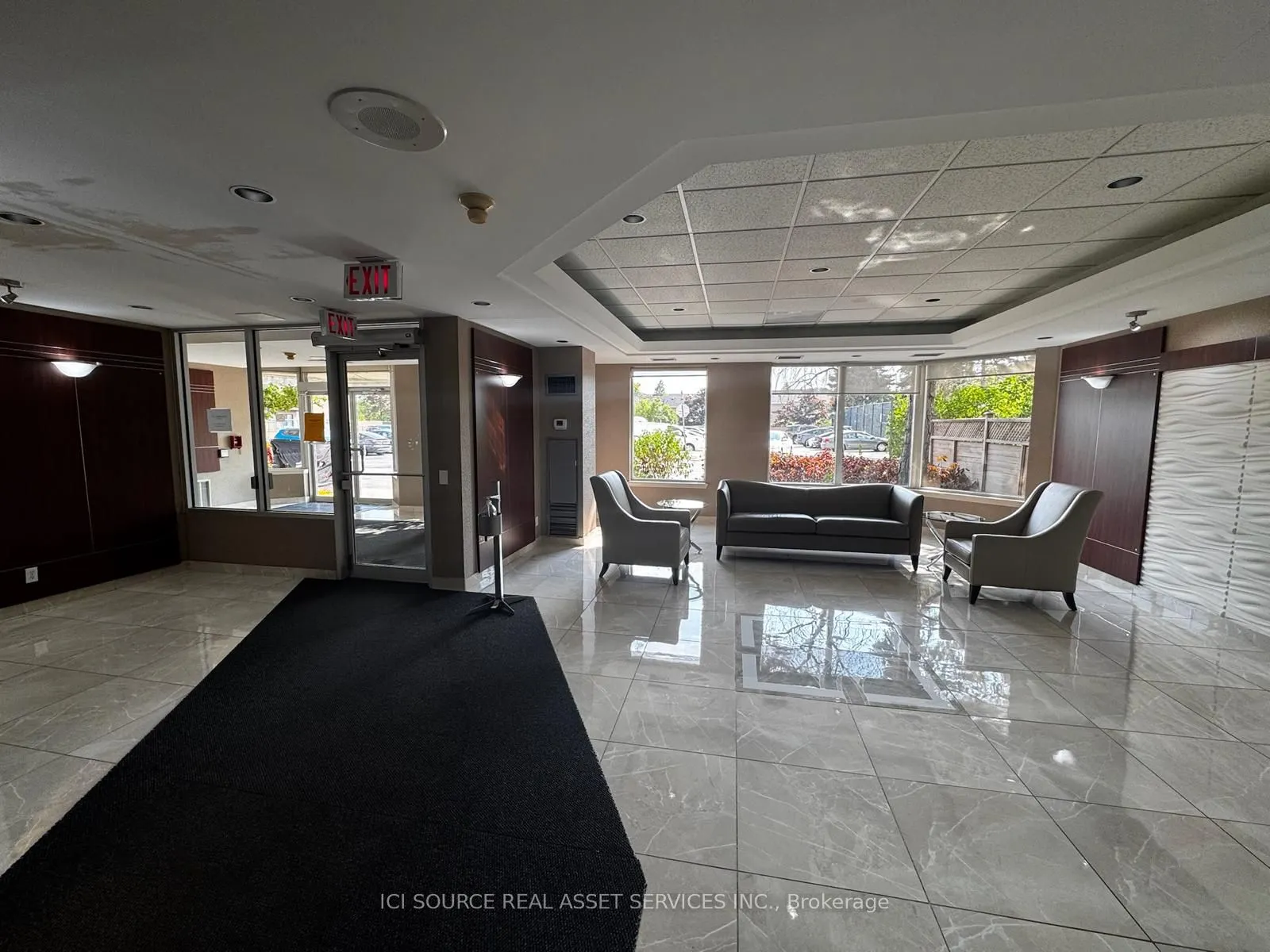 135 Hillcrest Avenue, #1211