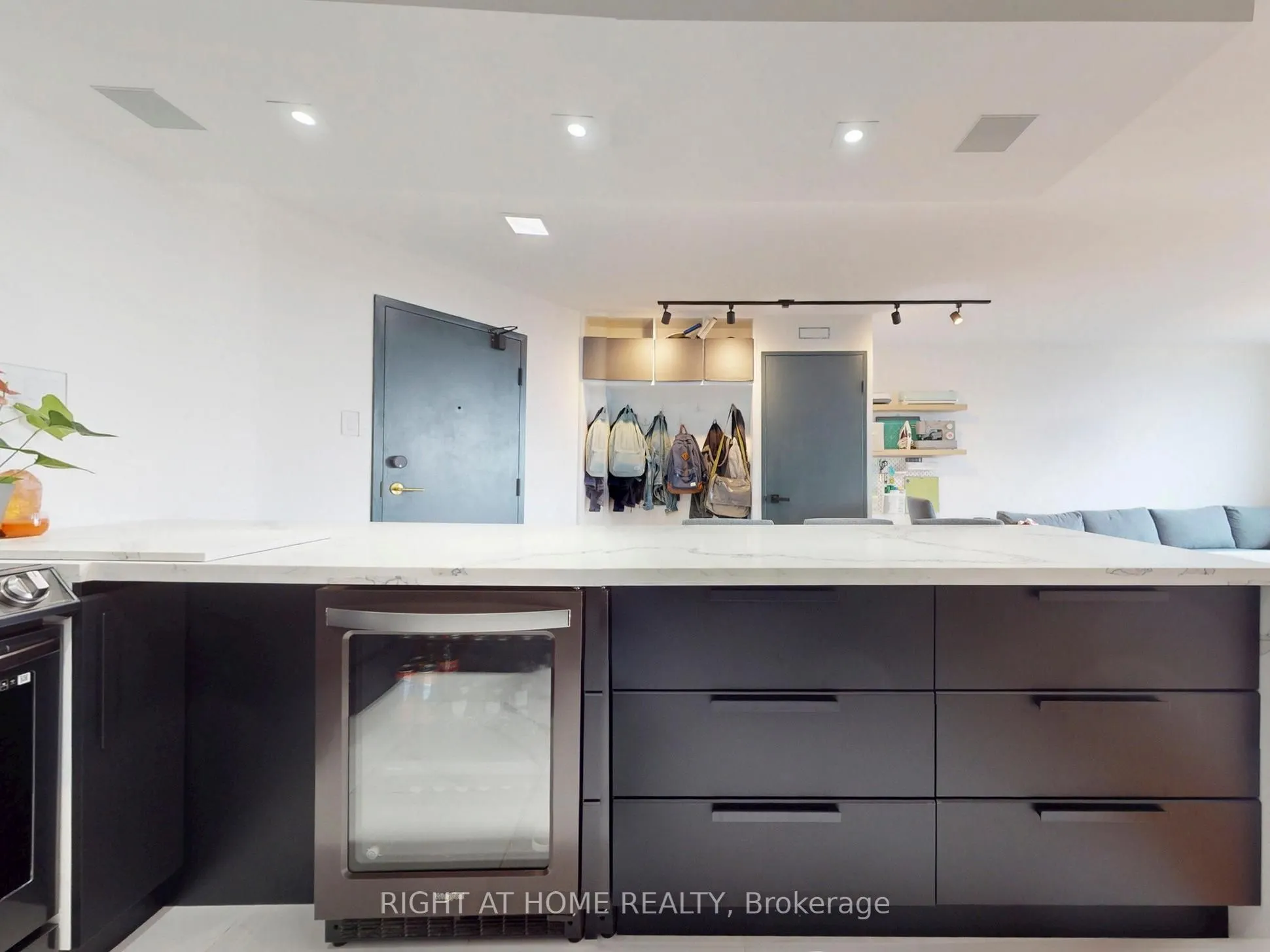 4205 Shipp Drive, #1403