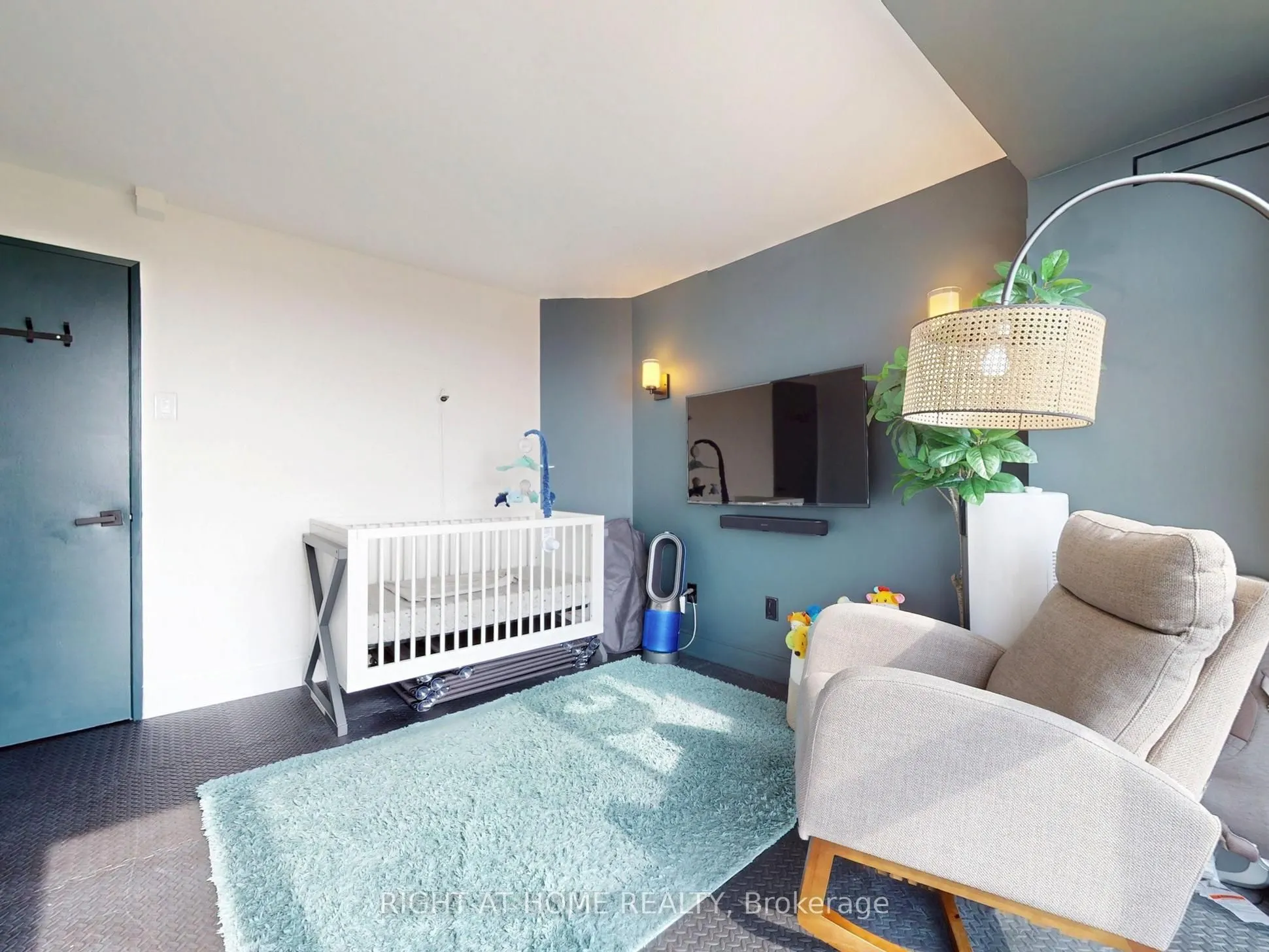 4205 Shipp Drive, #1403