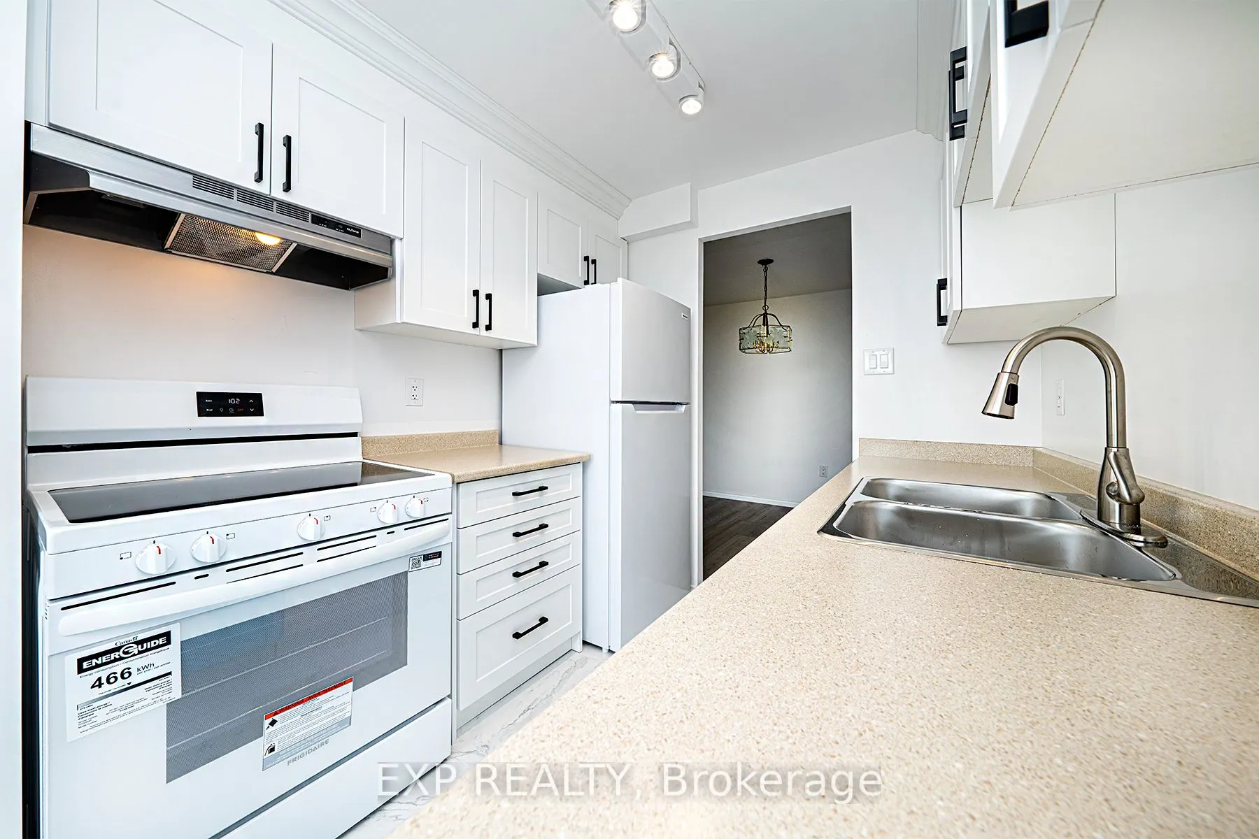 3 Lisa Street, #512
