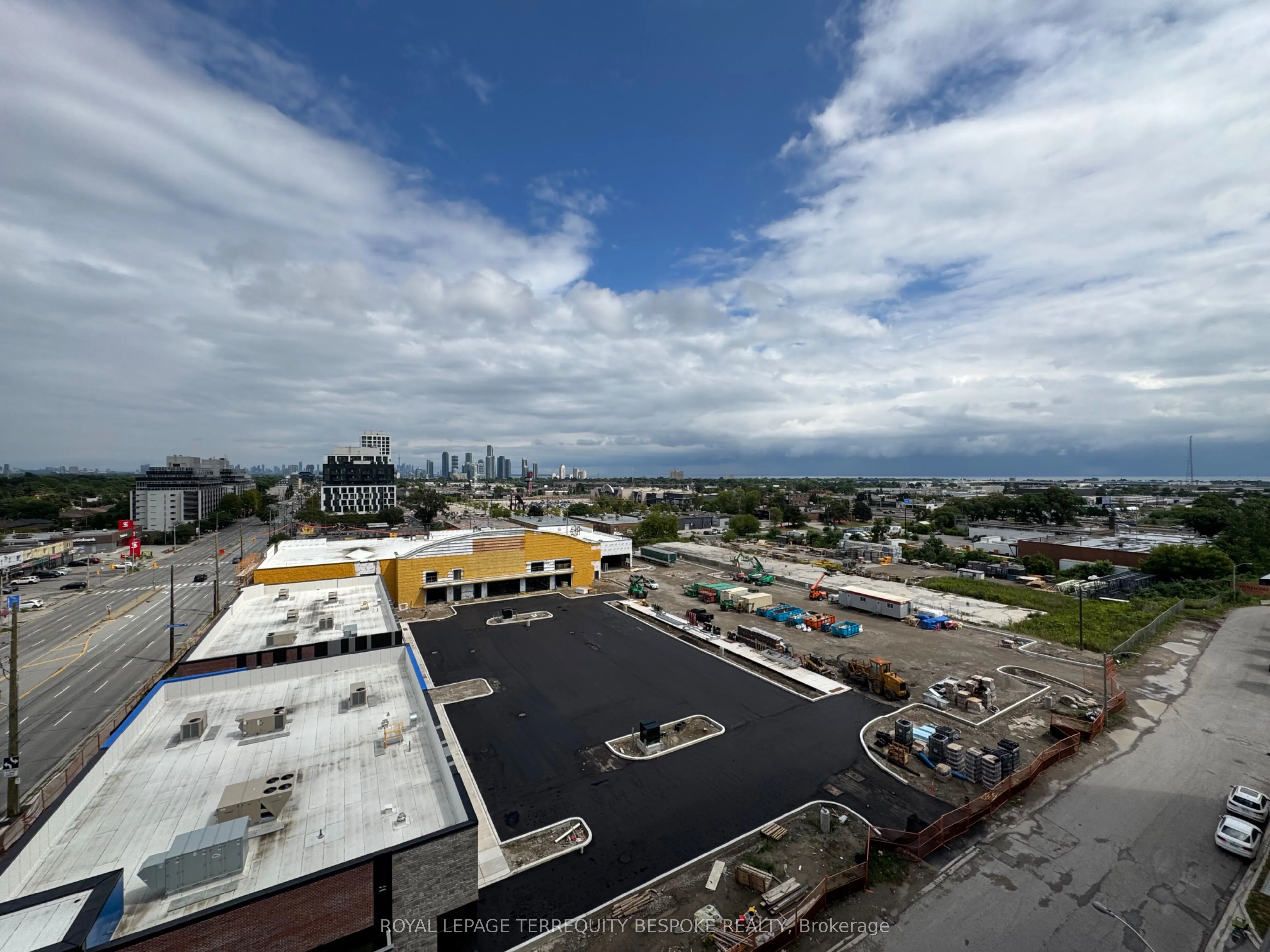 1185 The Queensway Avenue, #816