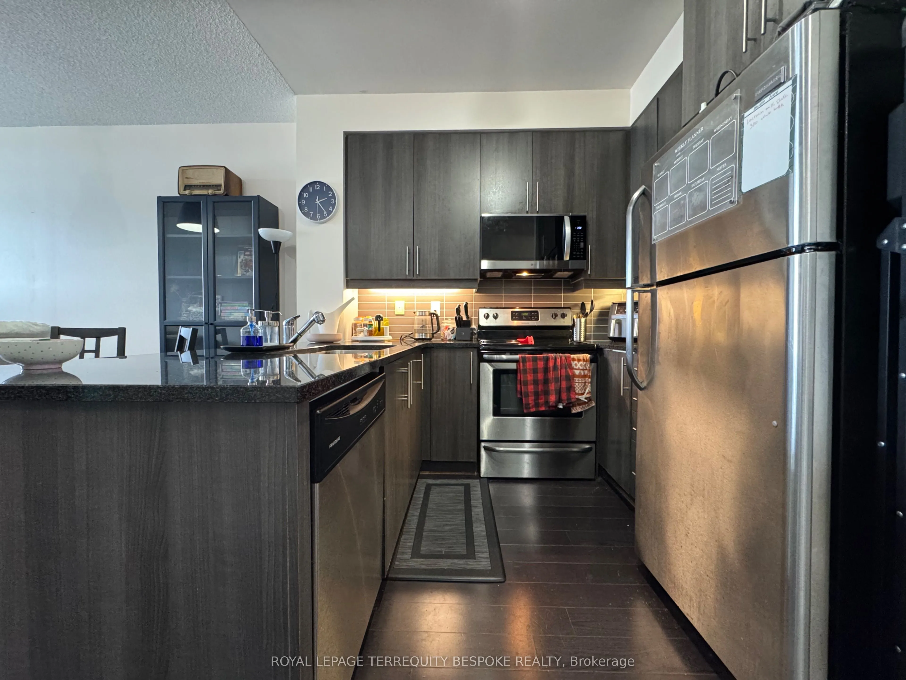 1185 The Queensway Avenue, #816