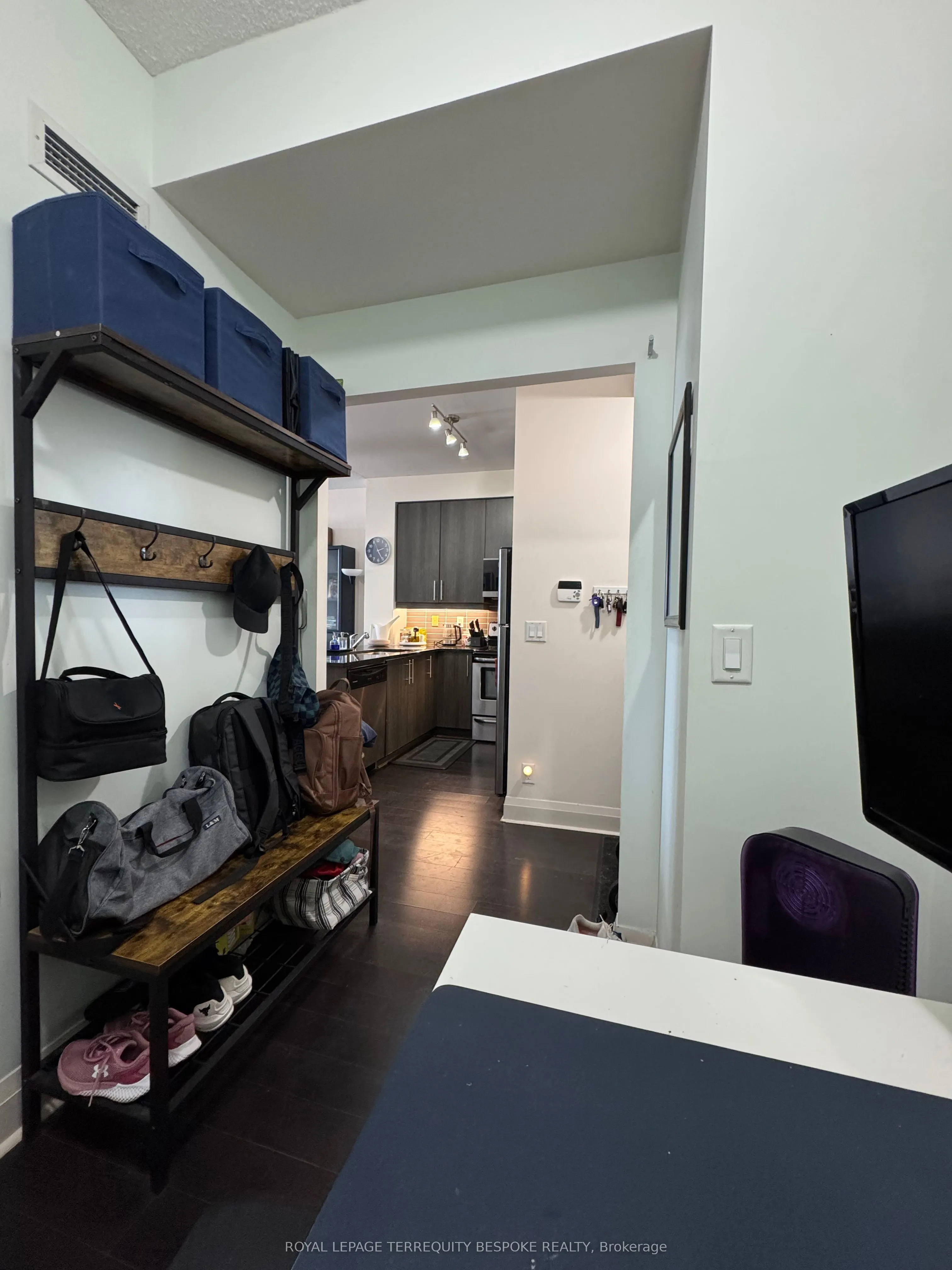 1185 The Queensway Avenue, #816