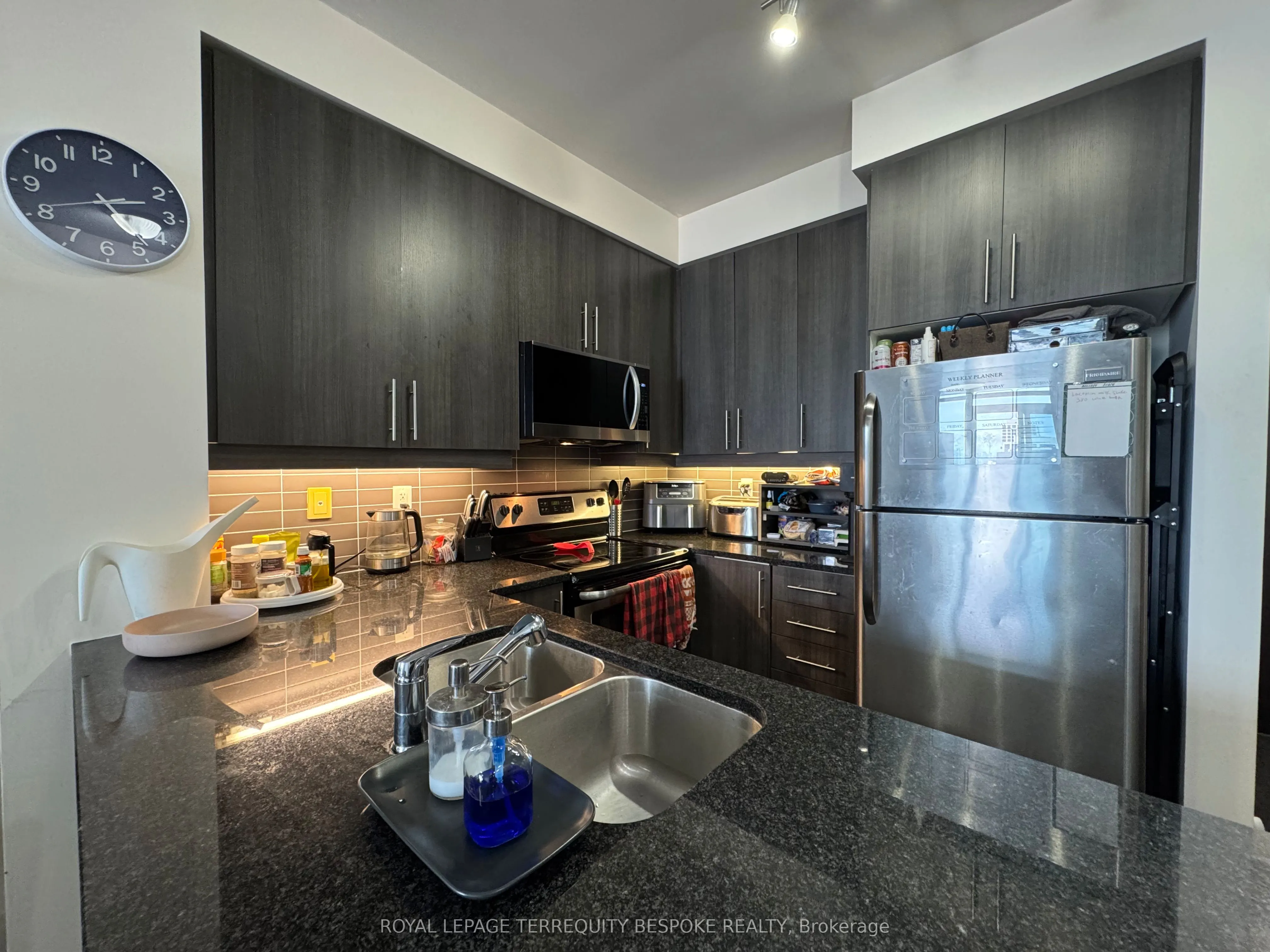 1185 The Queensway Avenue, #816