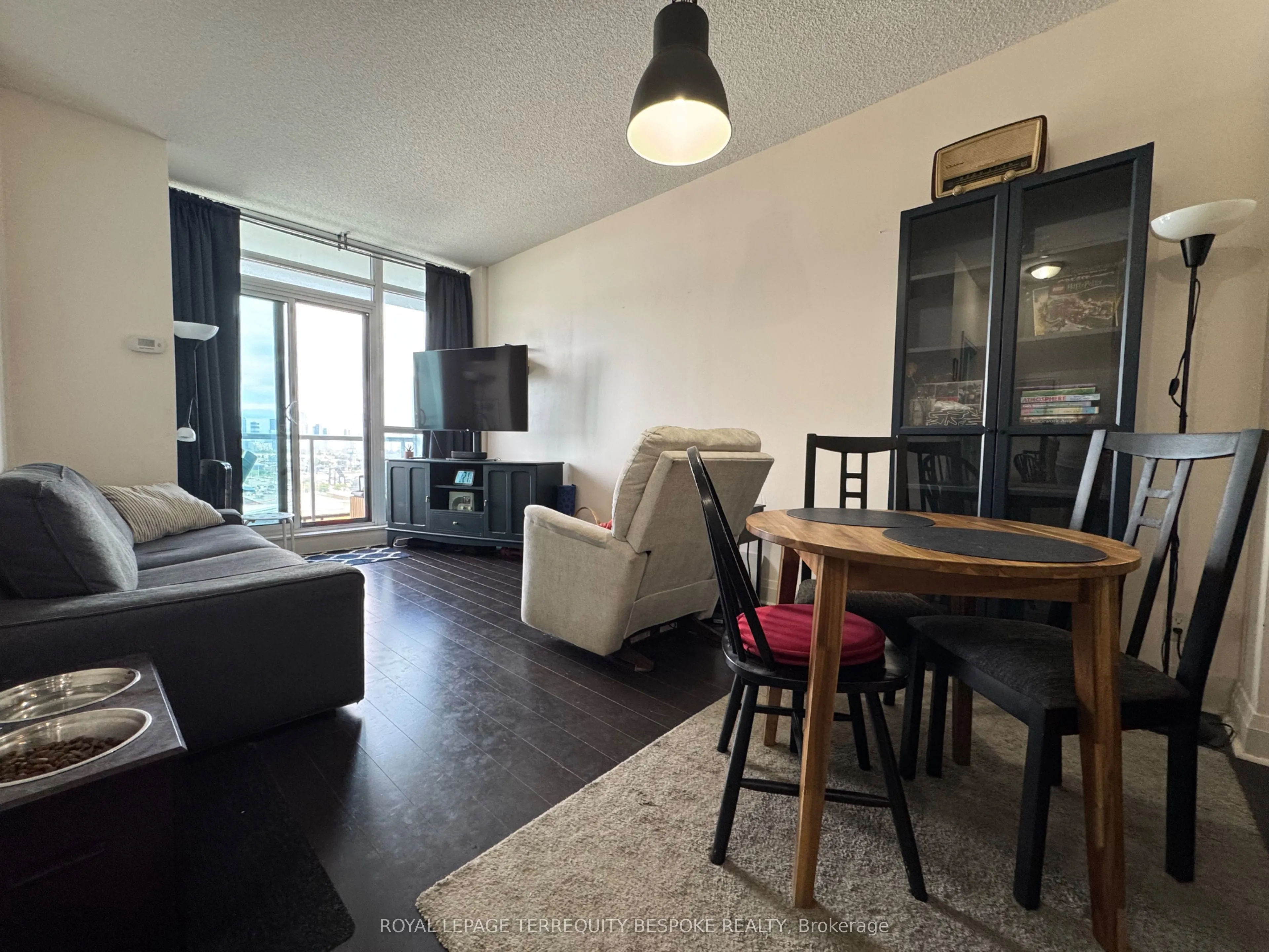 1185 The Queensway Avenue, #816