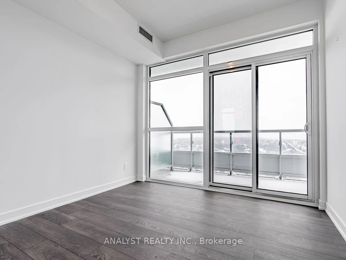 251 Manitoba Street, #2002