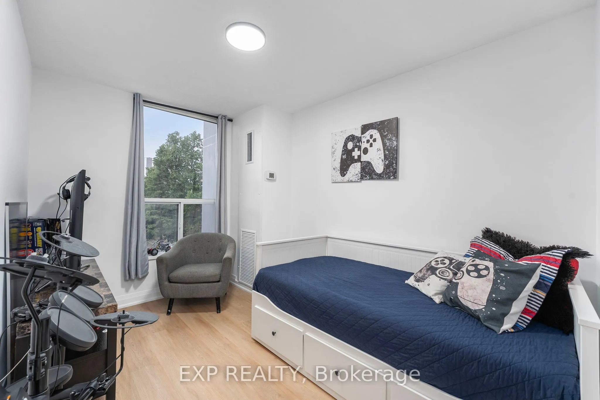 85 Emmett Avenue, #312