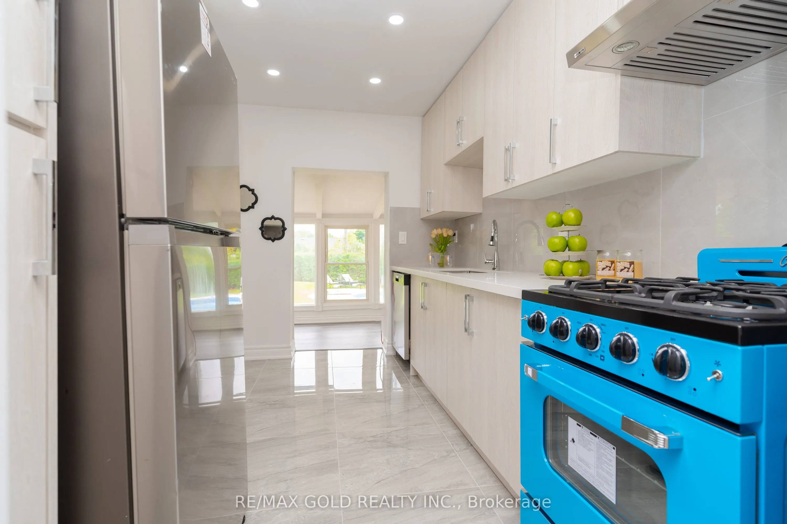 22 Carlyle Crescent