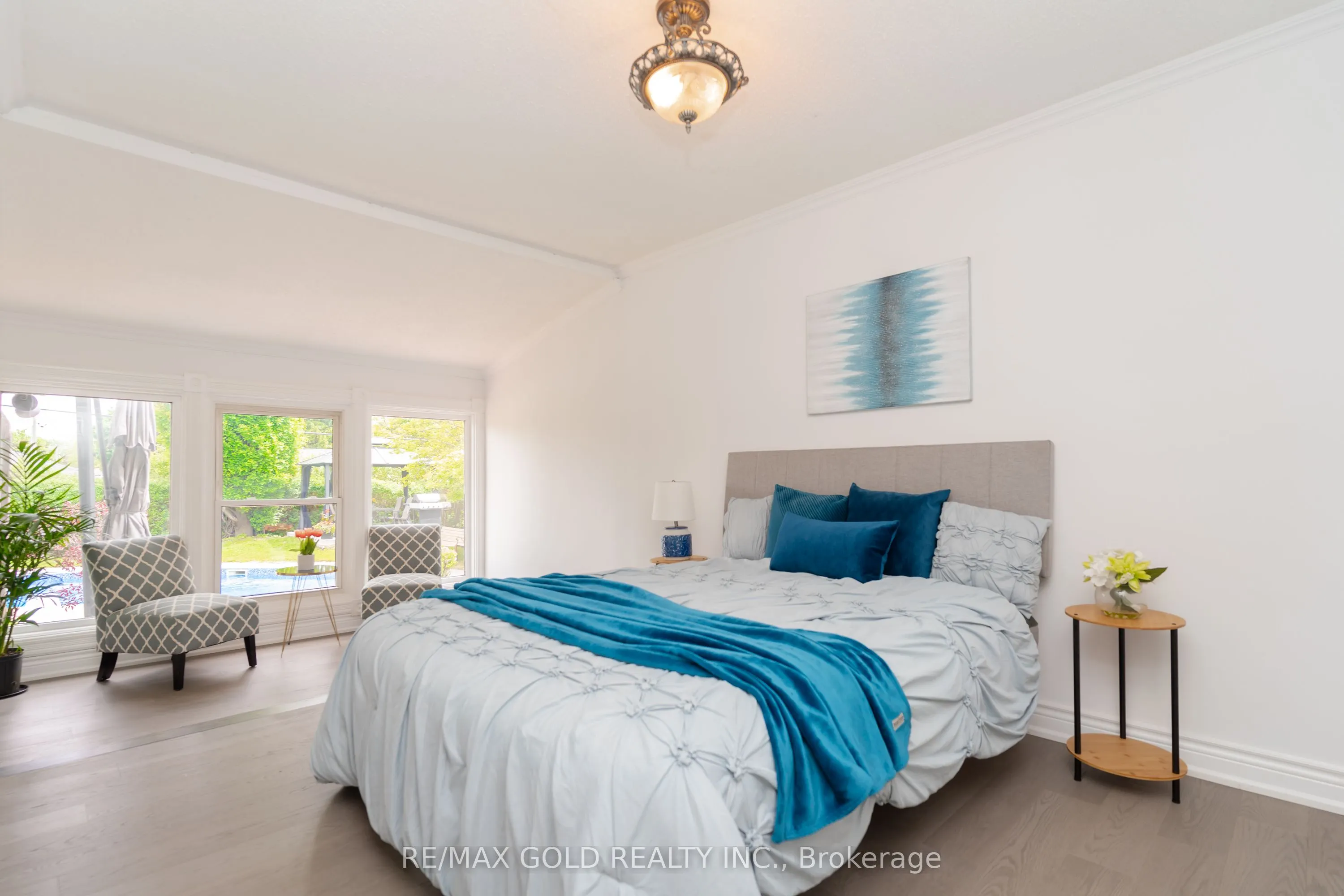 22 Carlyle Crescent