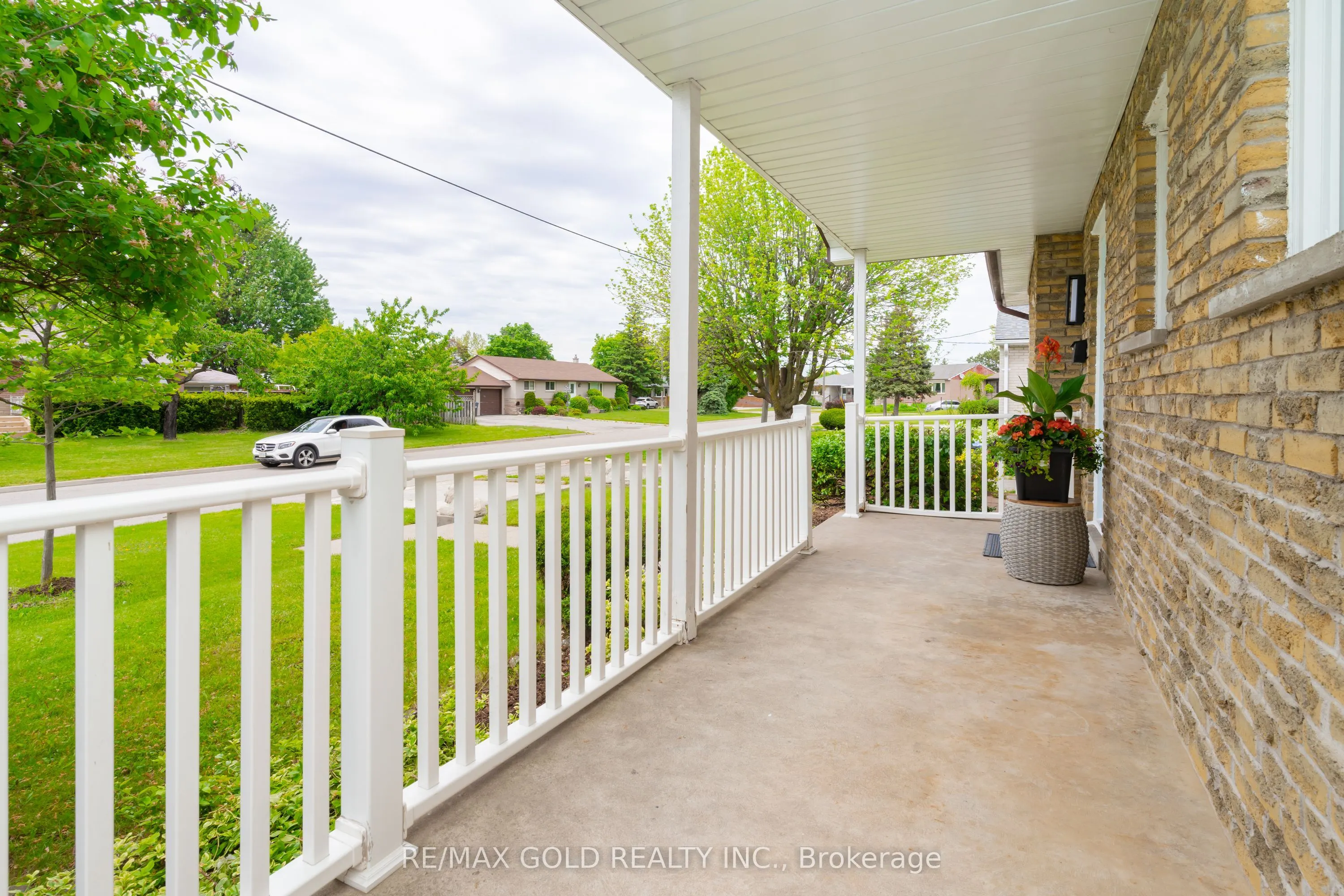 22 Carlyle Crescent