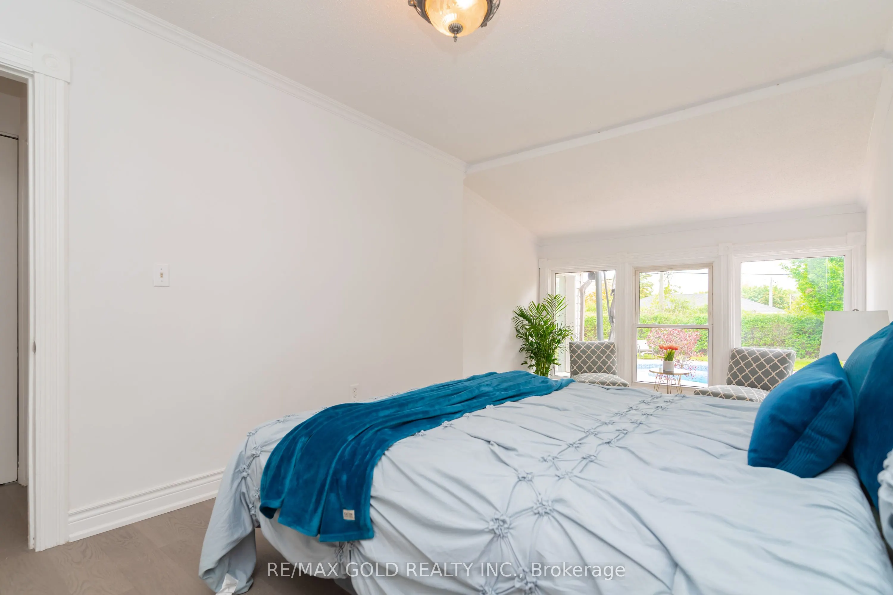 22 Carlyle Crescent