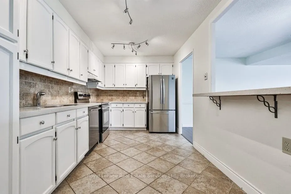 2185 Marine Drive, #304