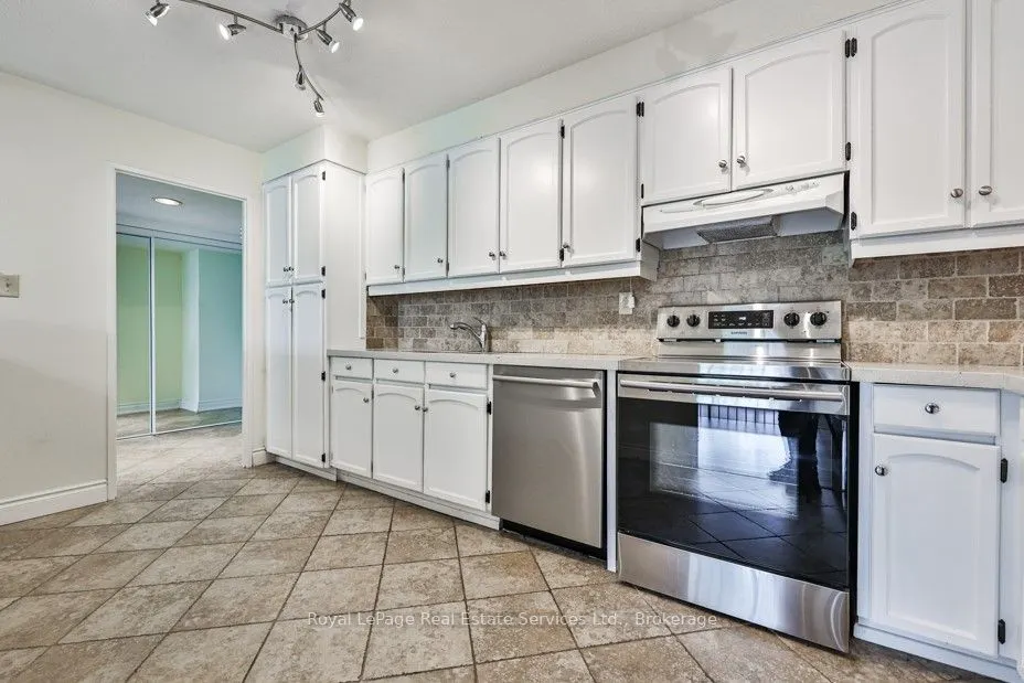 2185 Marine Drive, #304