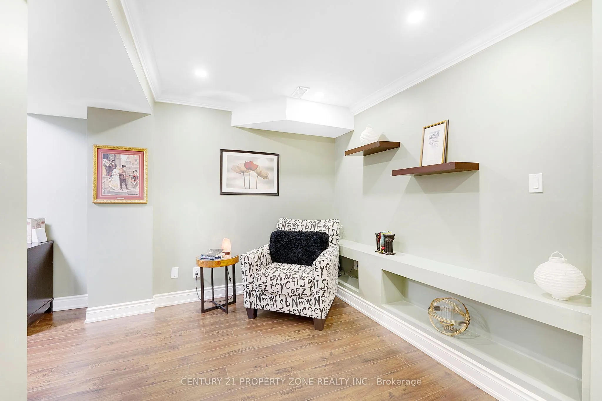201 Holloway Terrace