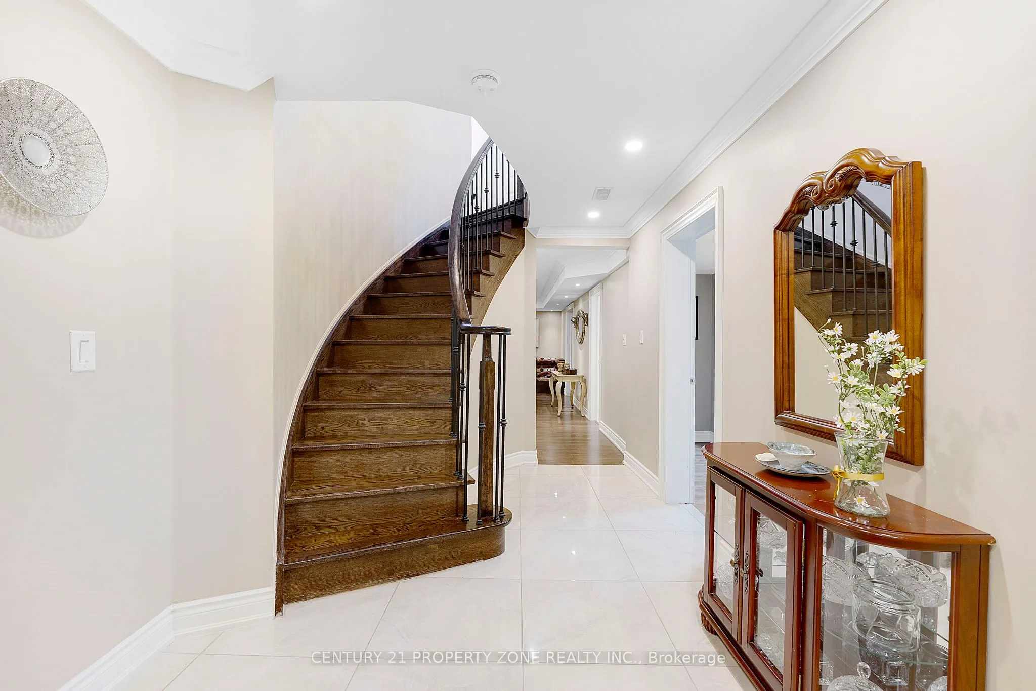 201 Holloway Terrace