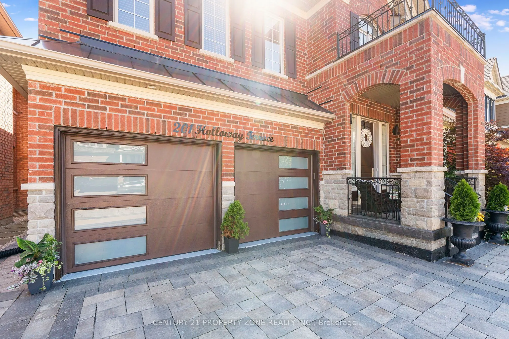201 Holloway Terrace