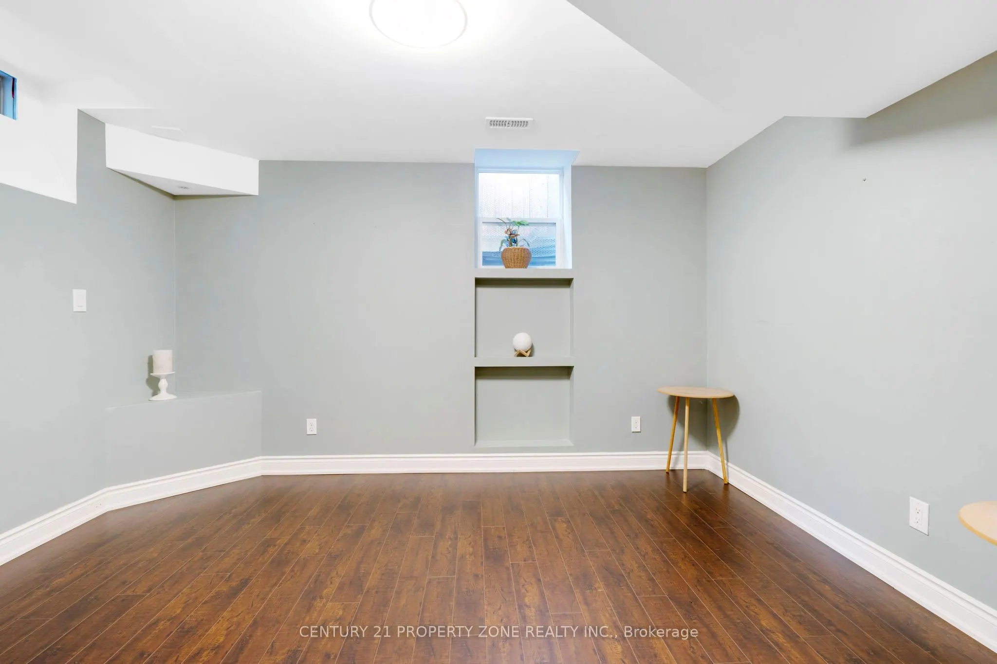 201 Holloway Terrace