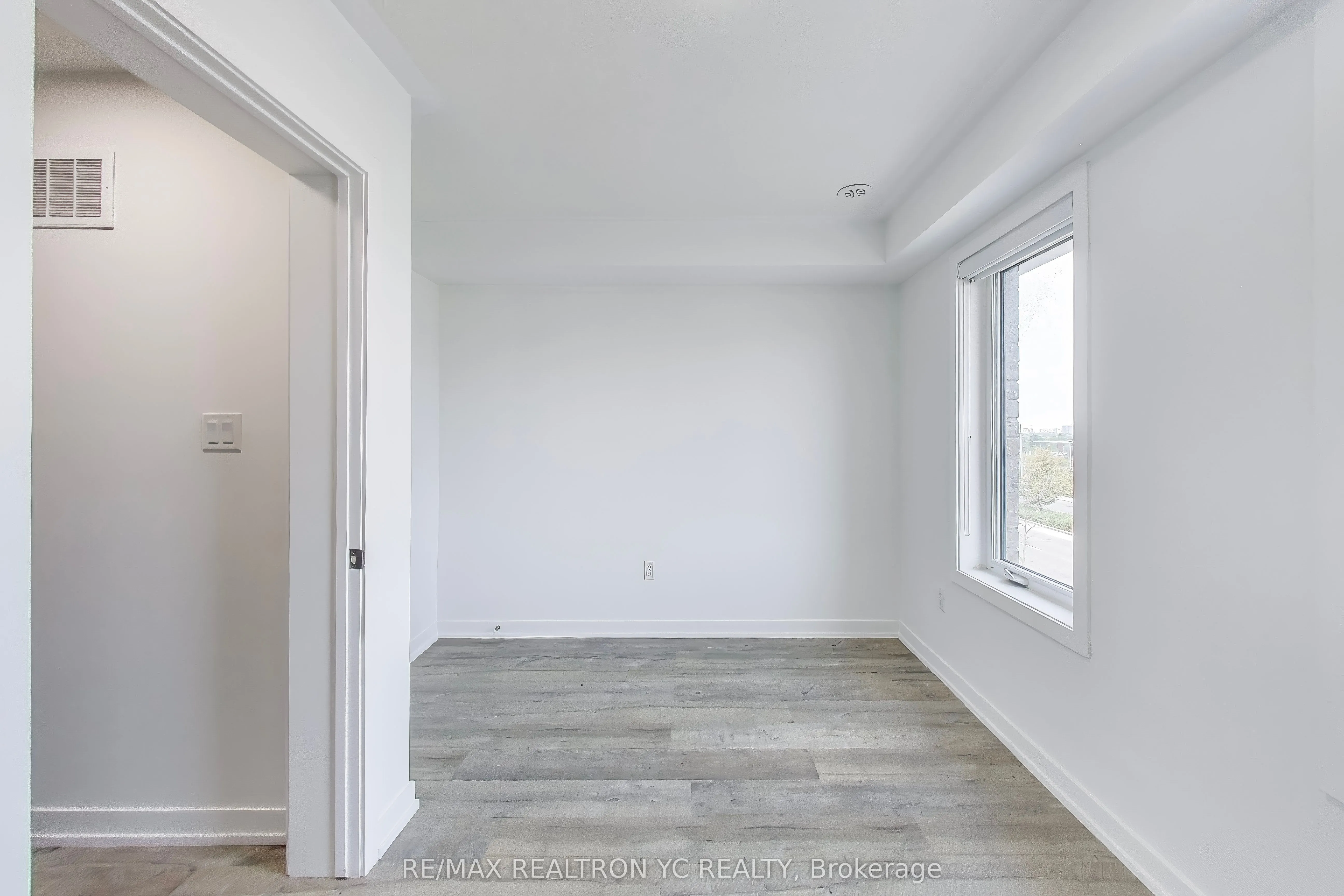175 Downsview Park Boulevard
