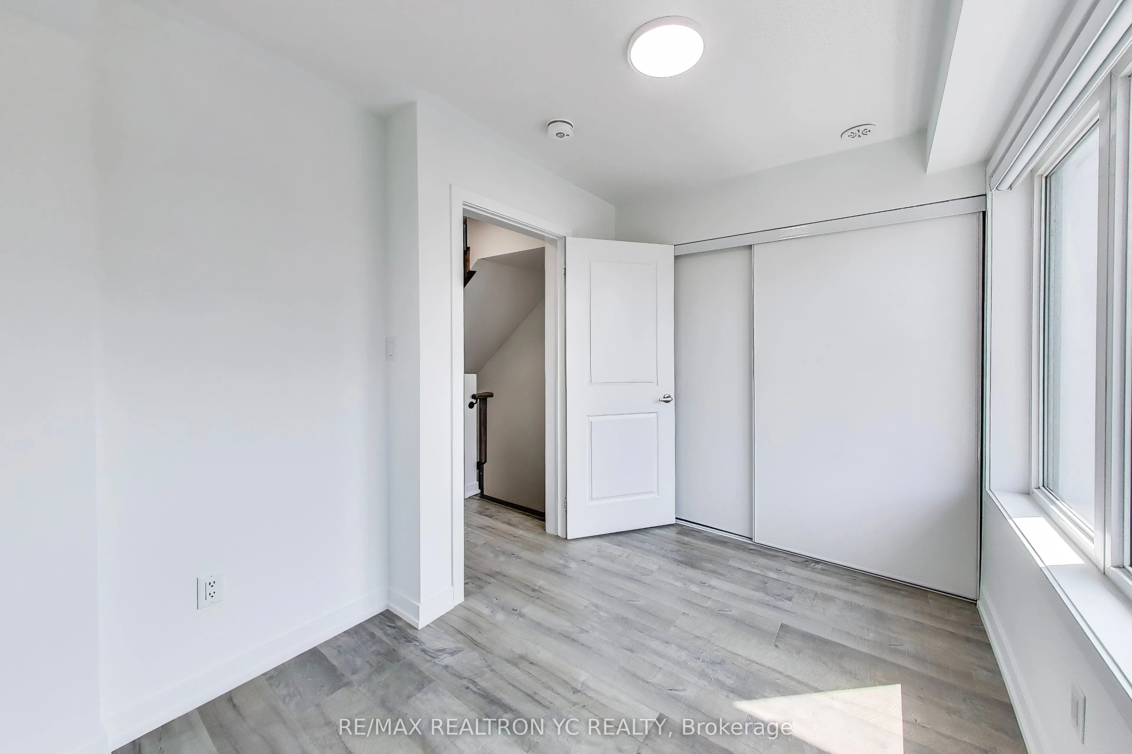 175 Downsview Park Boulevard