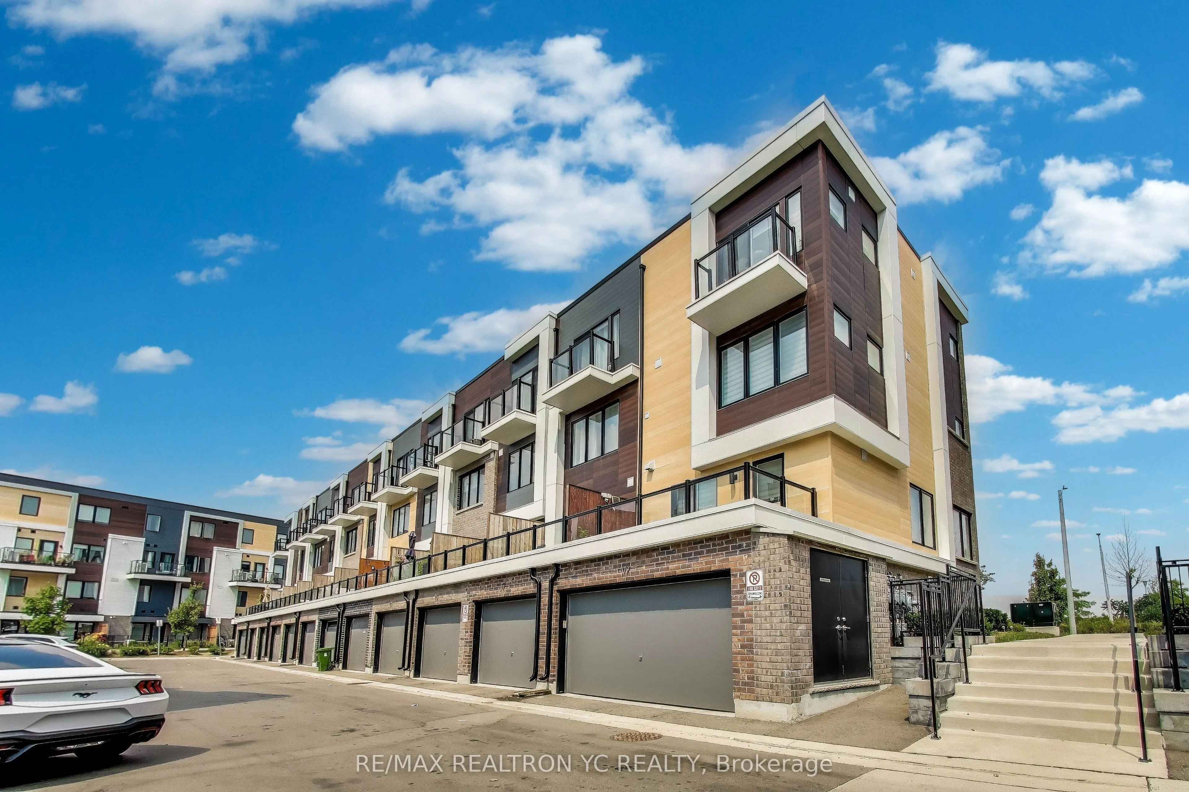 175 Downsview Park Boulevard