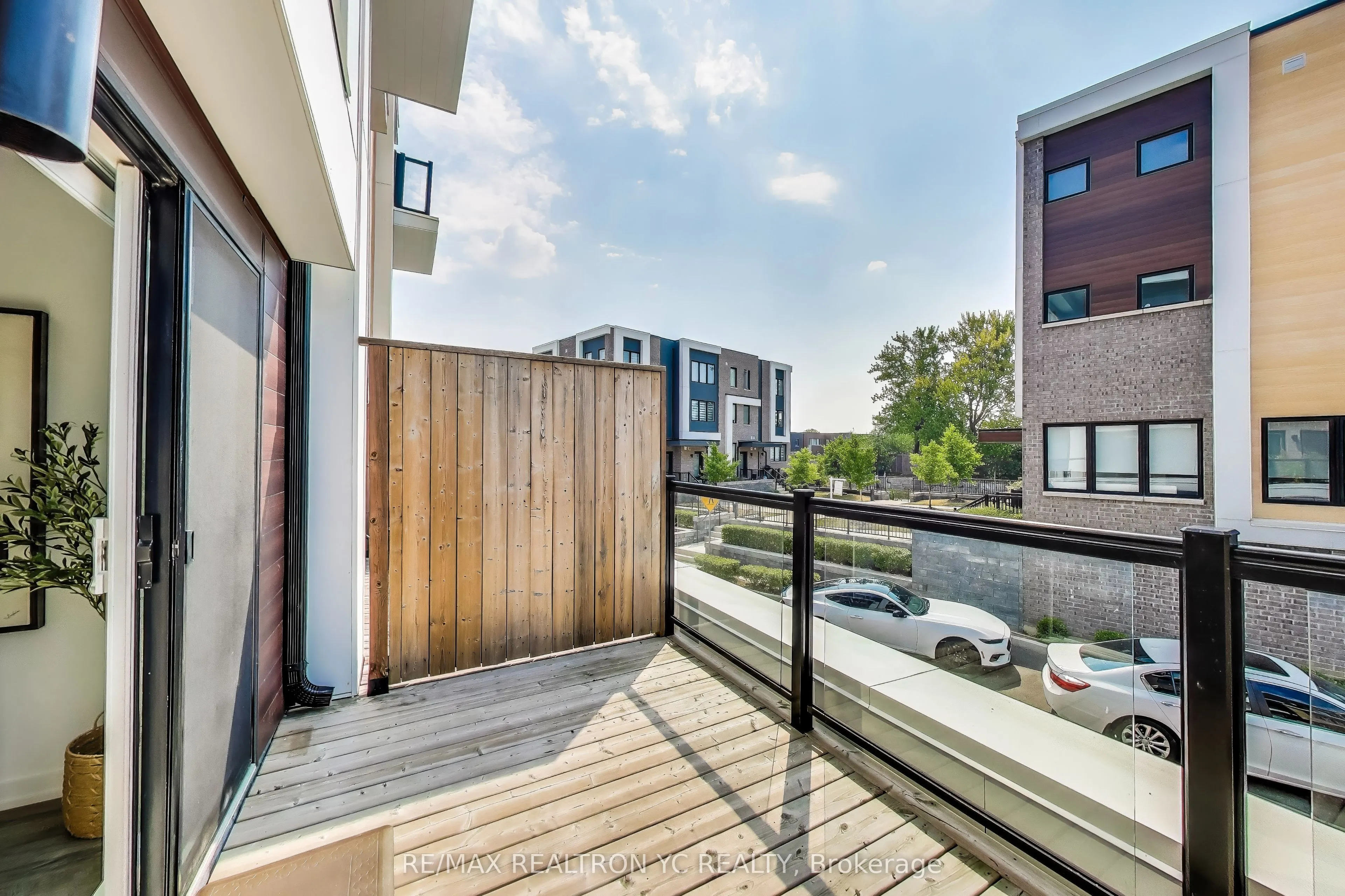 175 Downsview Park Boulevard