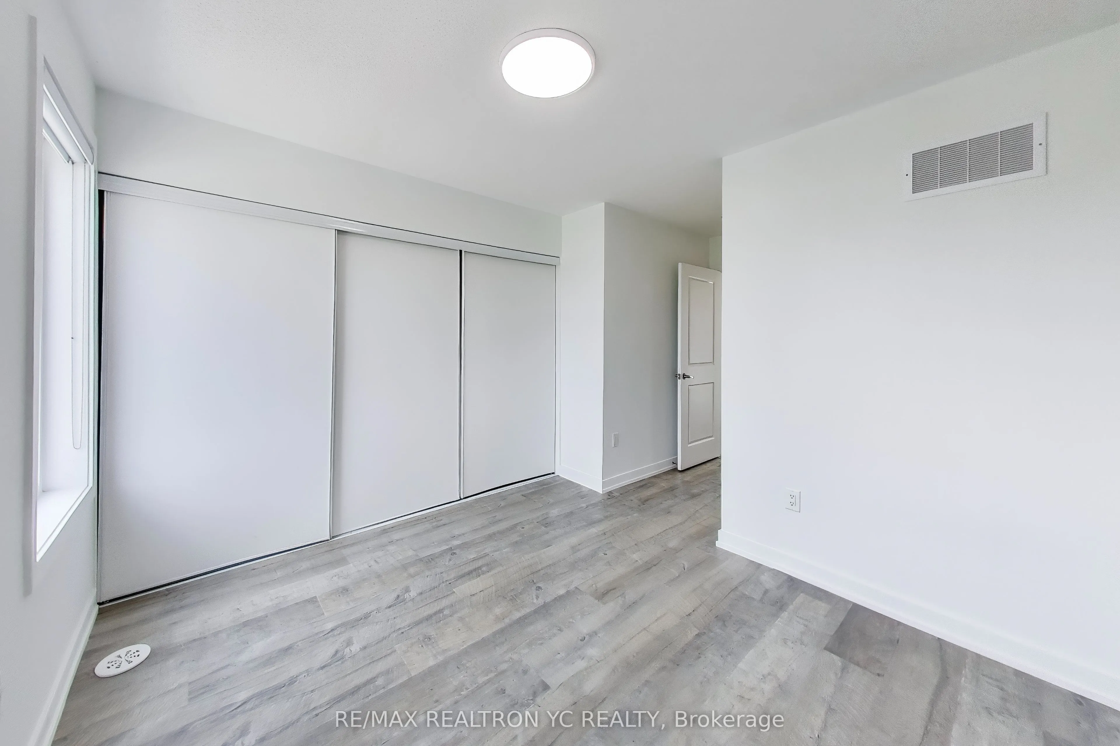 175 Downsview Park Boulevard
