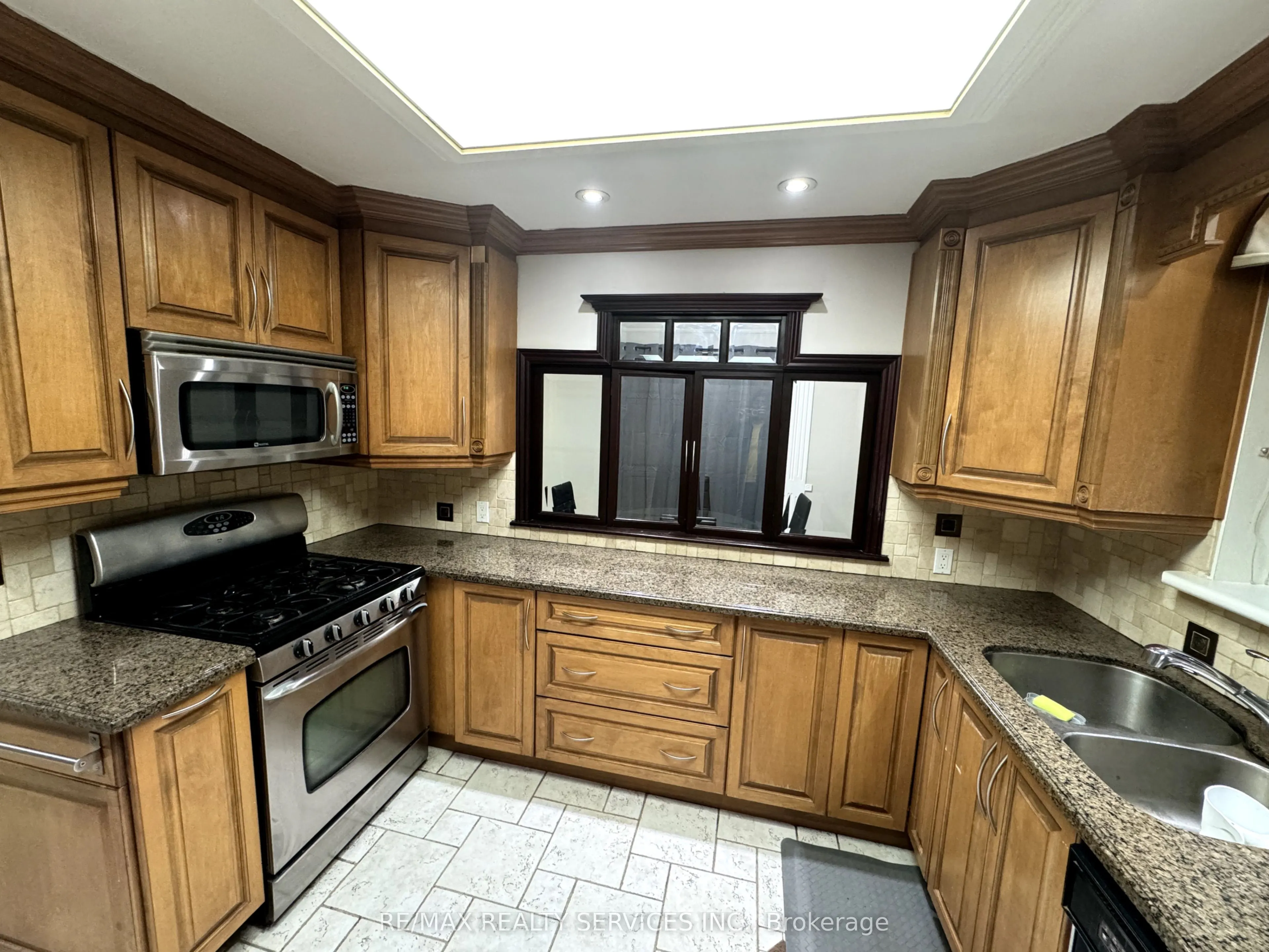 4 Flavian Crescent