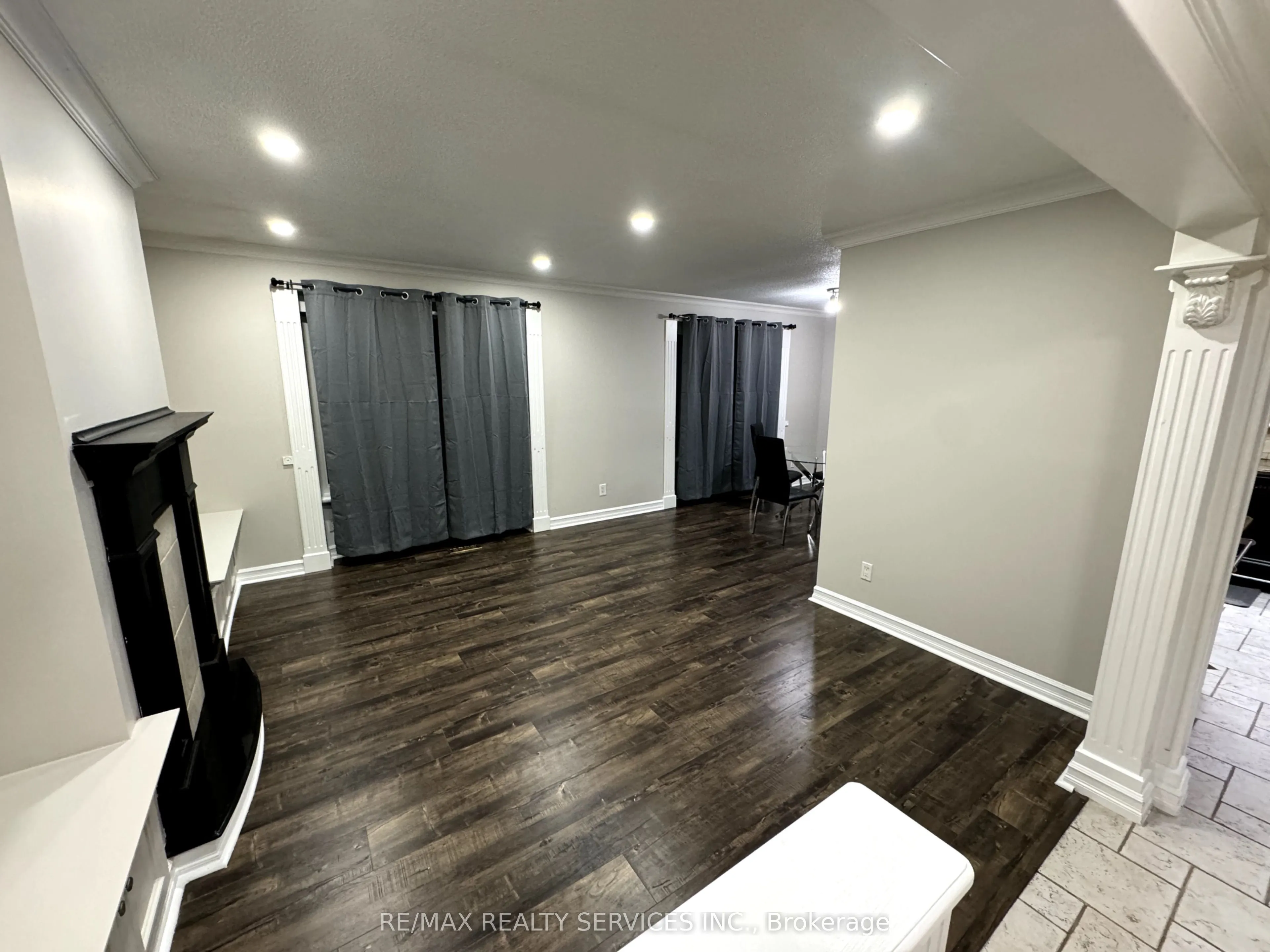 4 Flavian Crescent