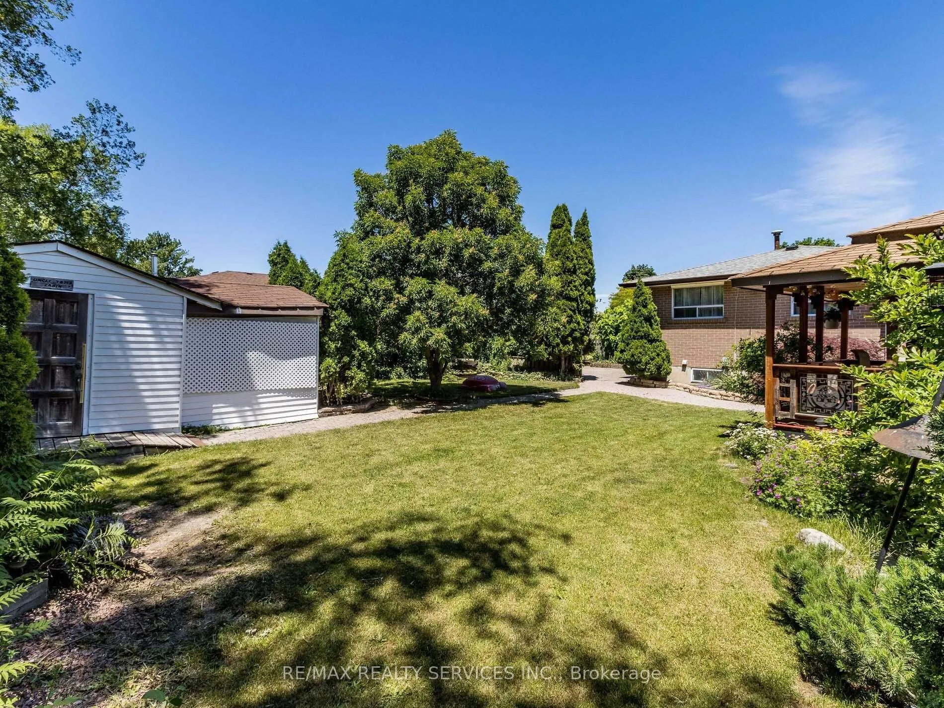 4 Flavian Crescent