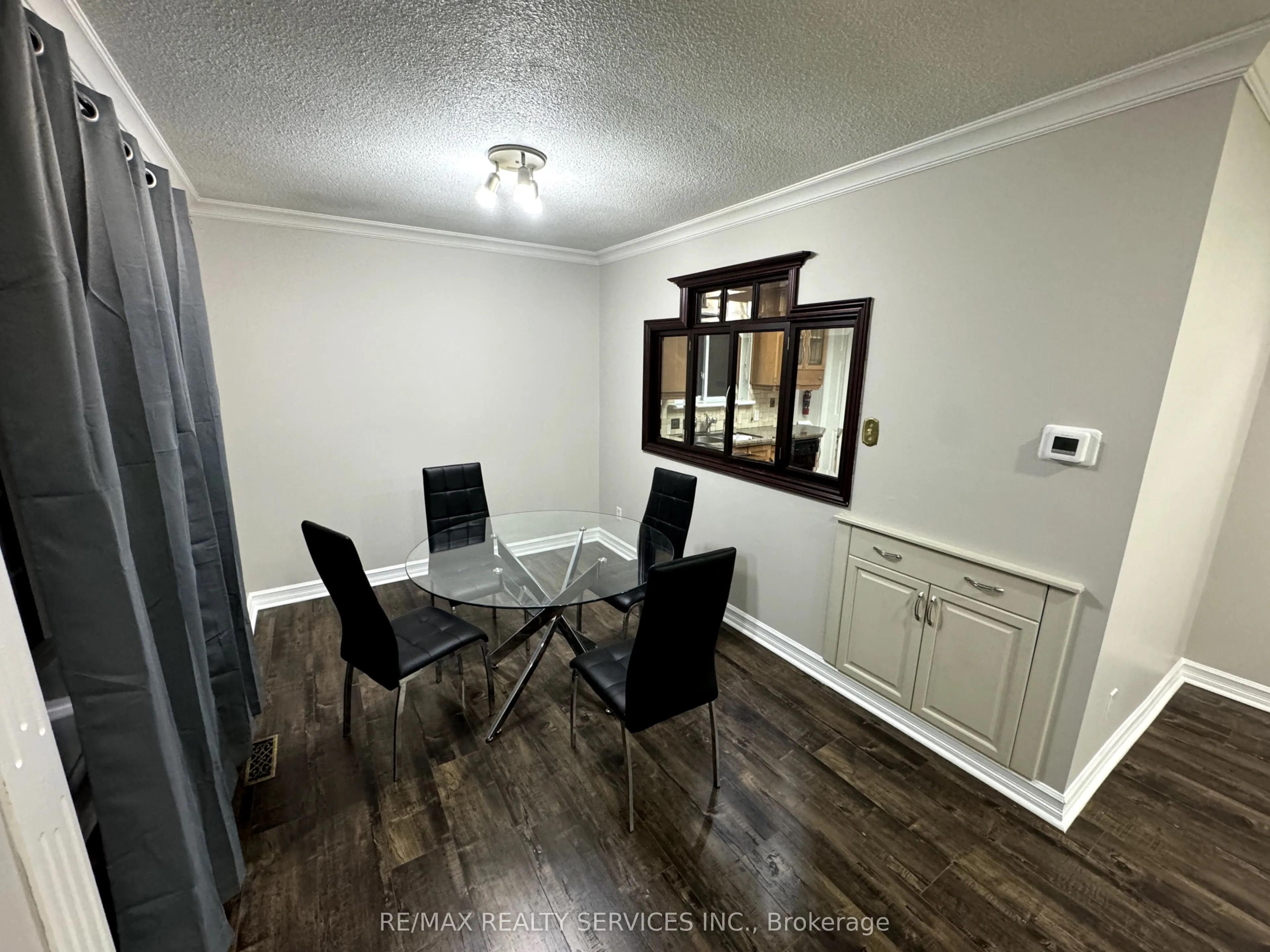 4 Flavian Crescent