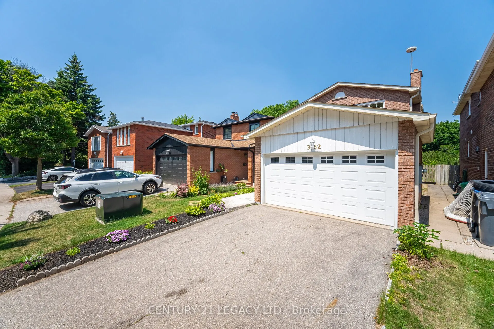 3182 Bracknell Crescent