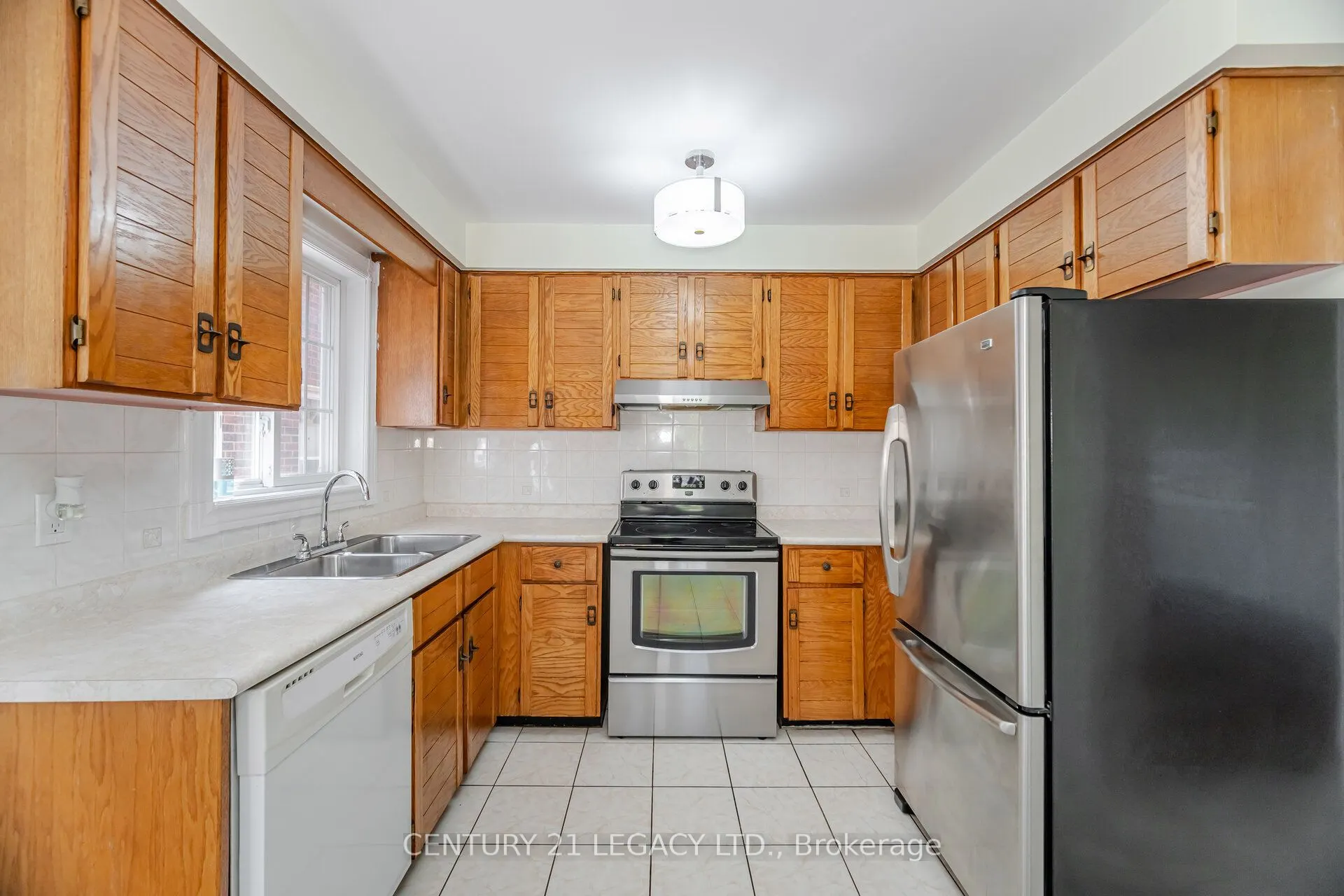 3182 Bracknell Crescent