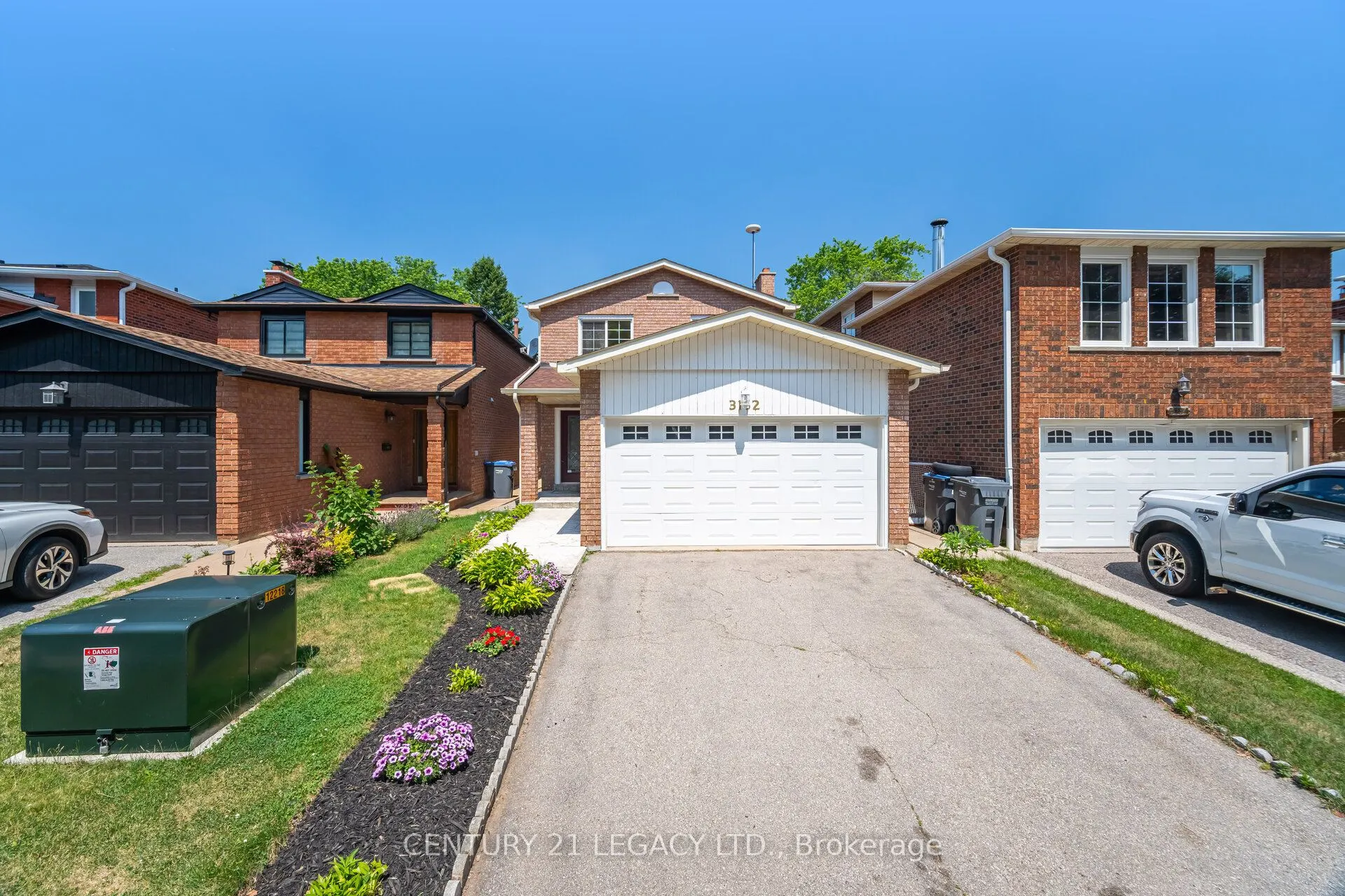 3182 Bracknell Crescent