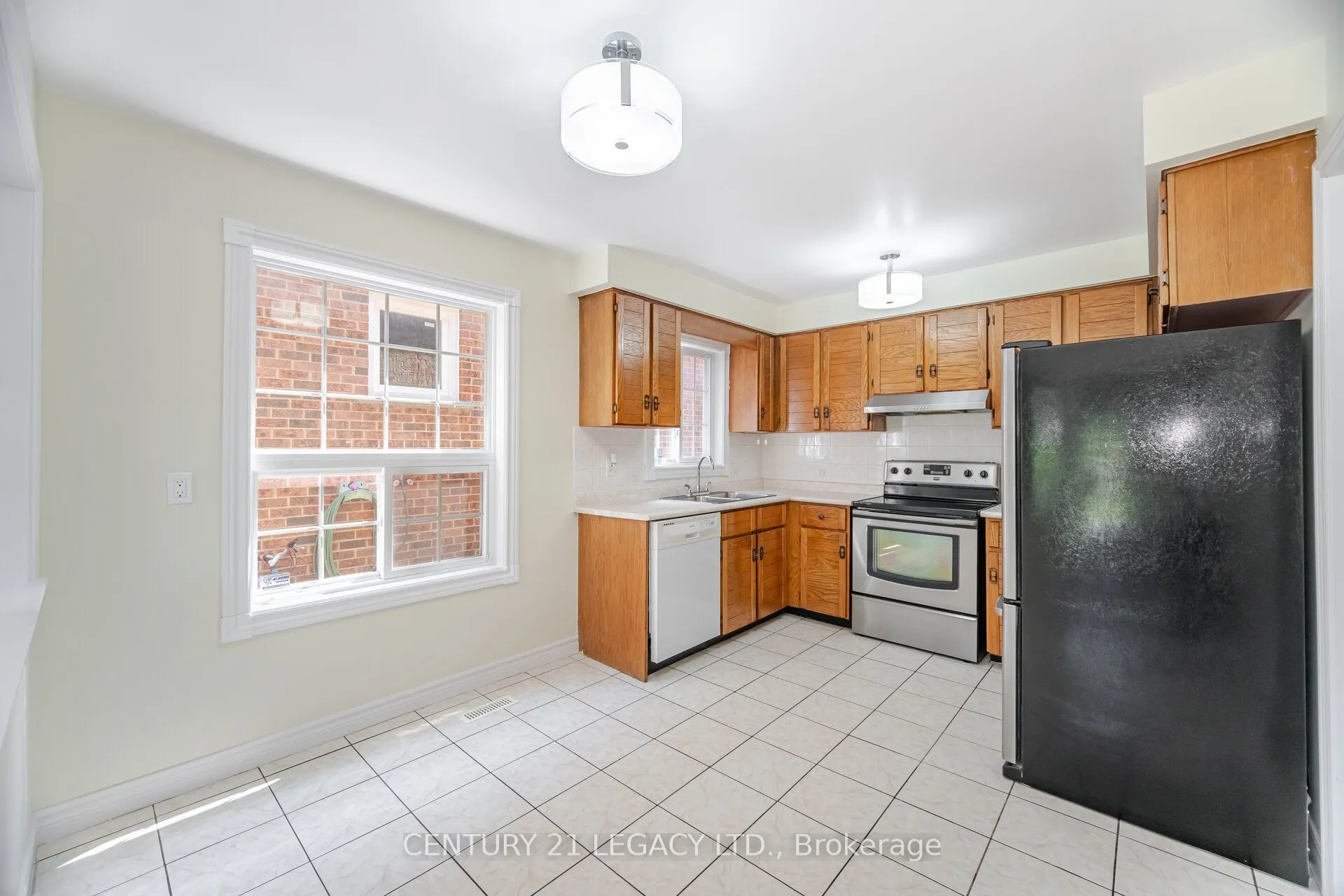 3182 Bracknell Crescent