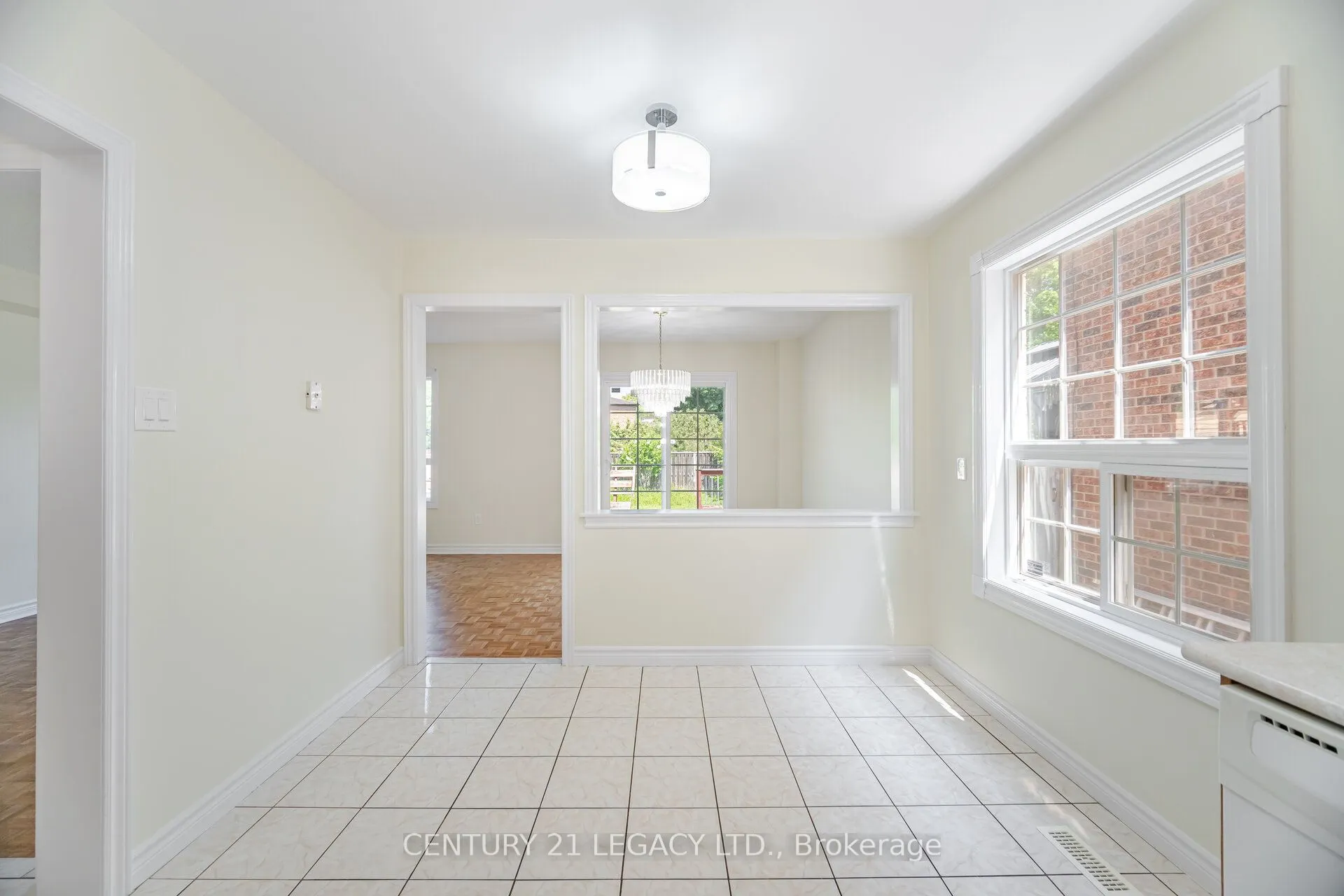 3182 Bracknell Crescent