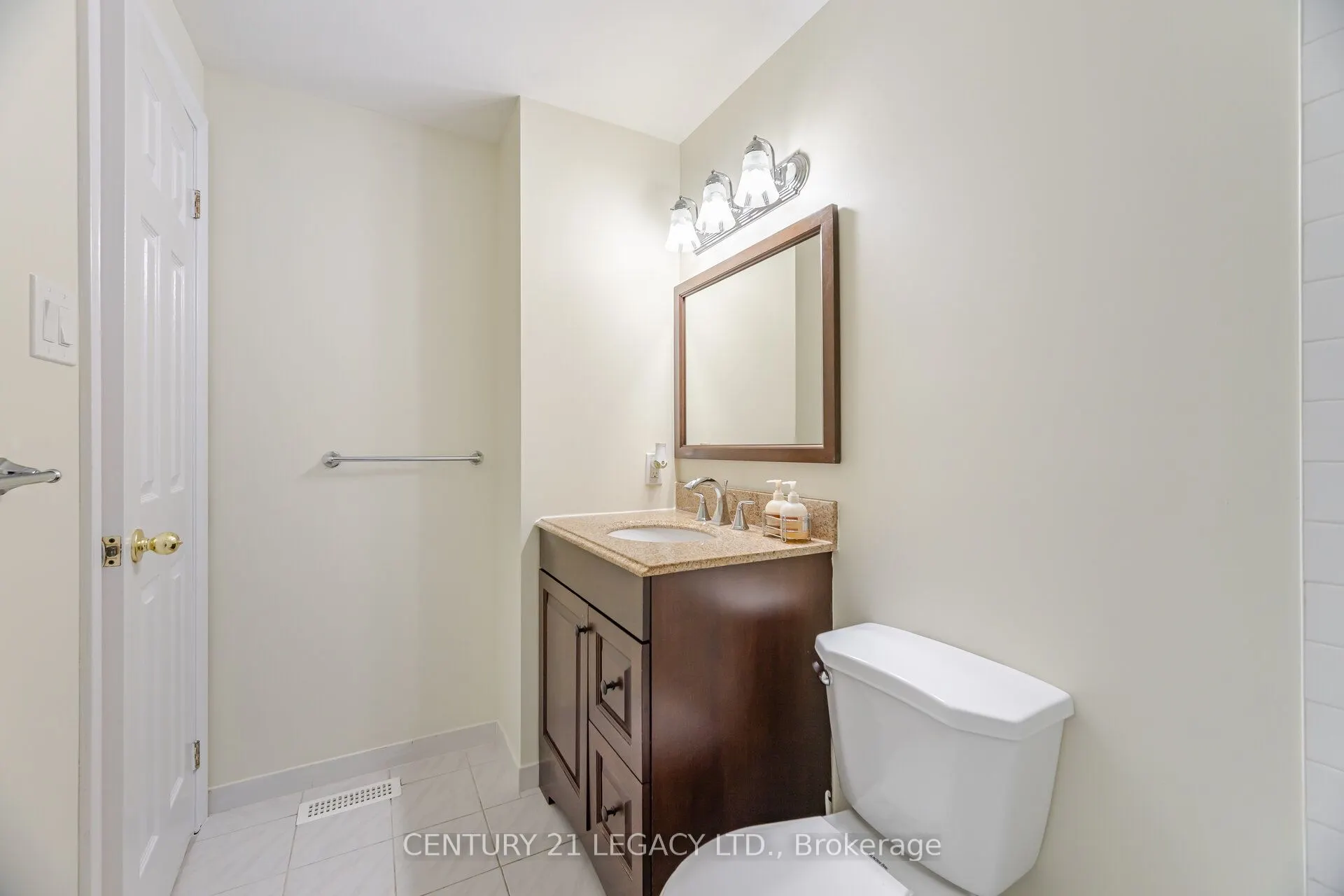 3182 Bracknell Crescent