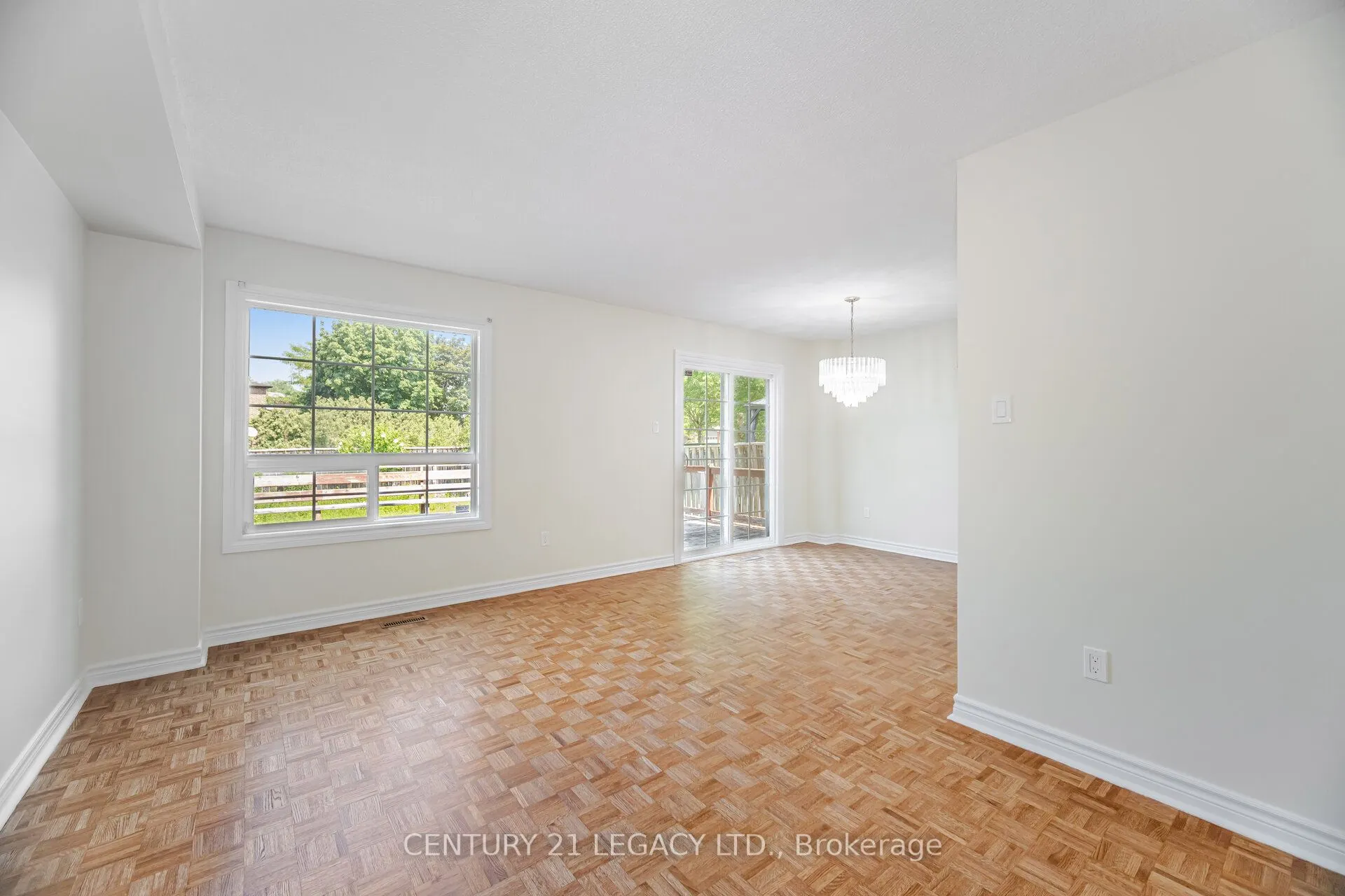 3182 Bracknell Crescent