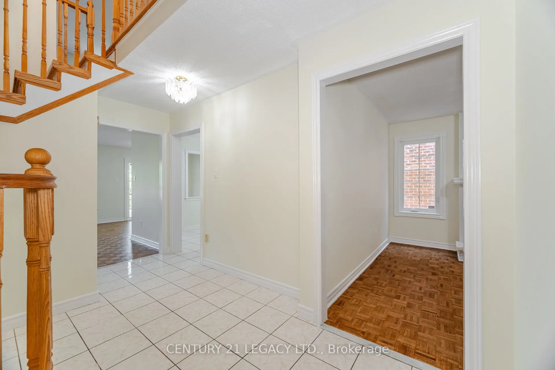 3182 Bracknell Crescent