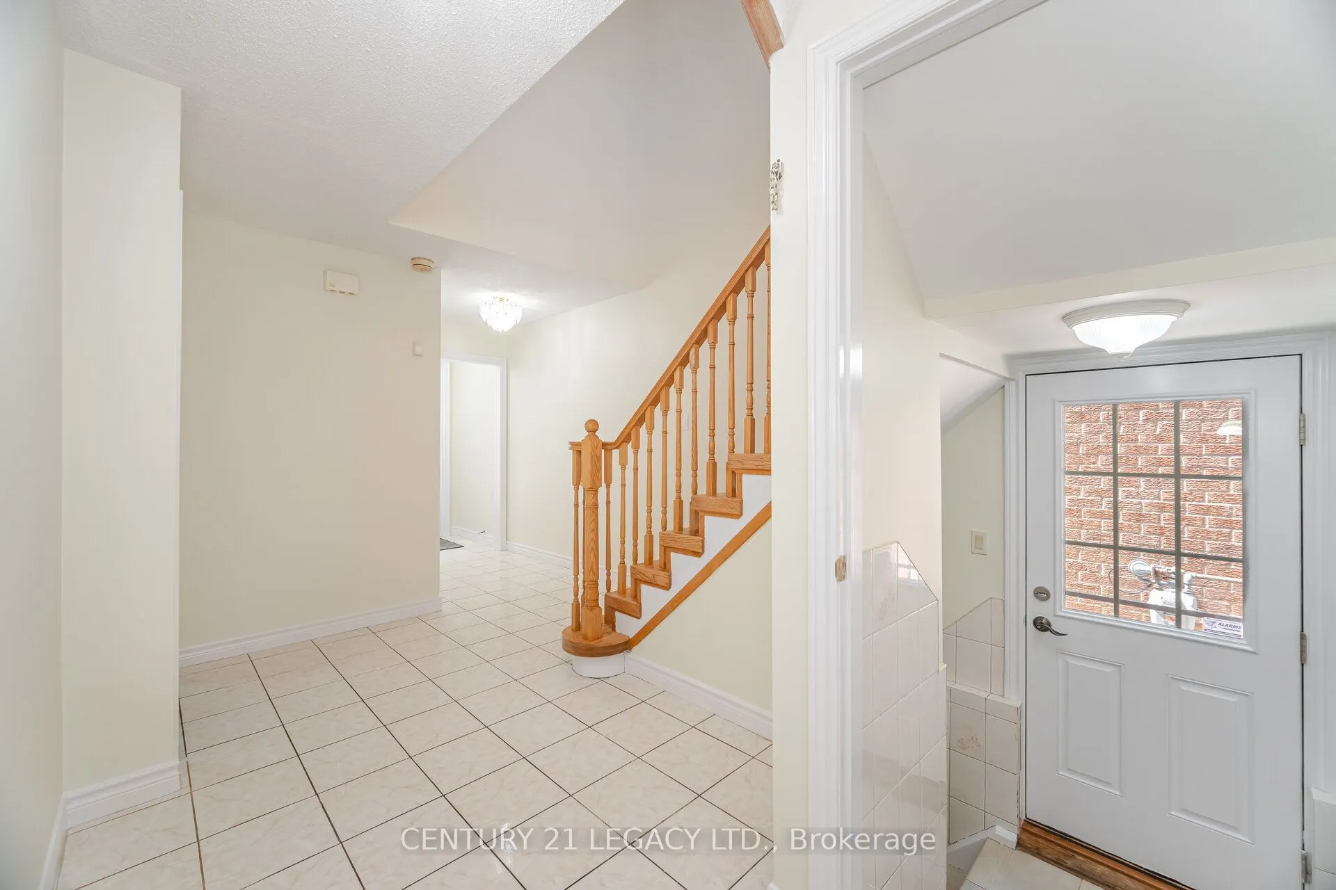 3182 Bracknell Crescent