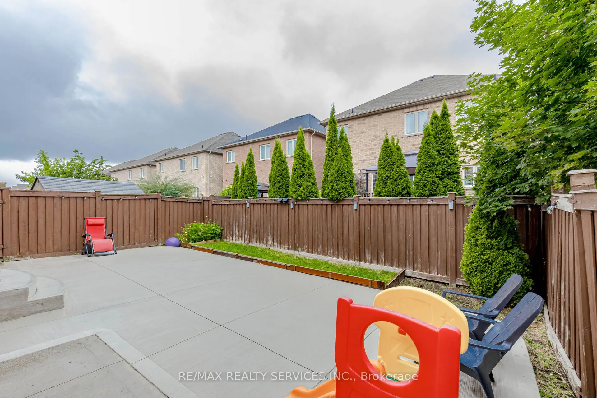 10 Cedarsprings Way
