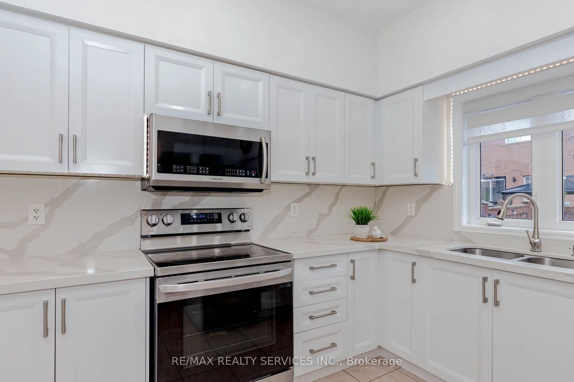 10 Cedarsprings Way
