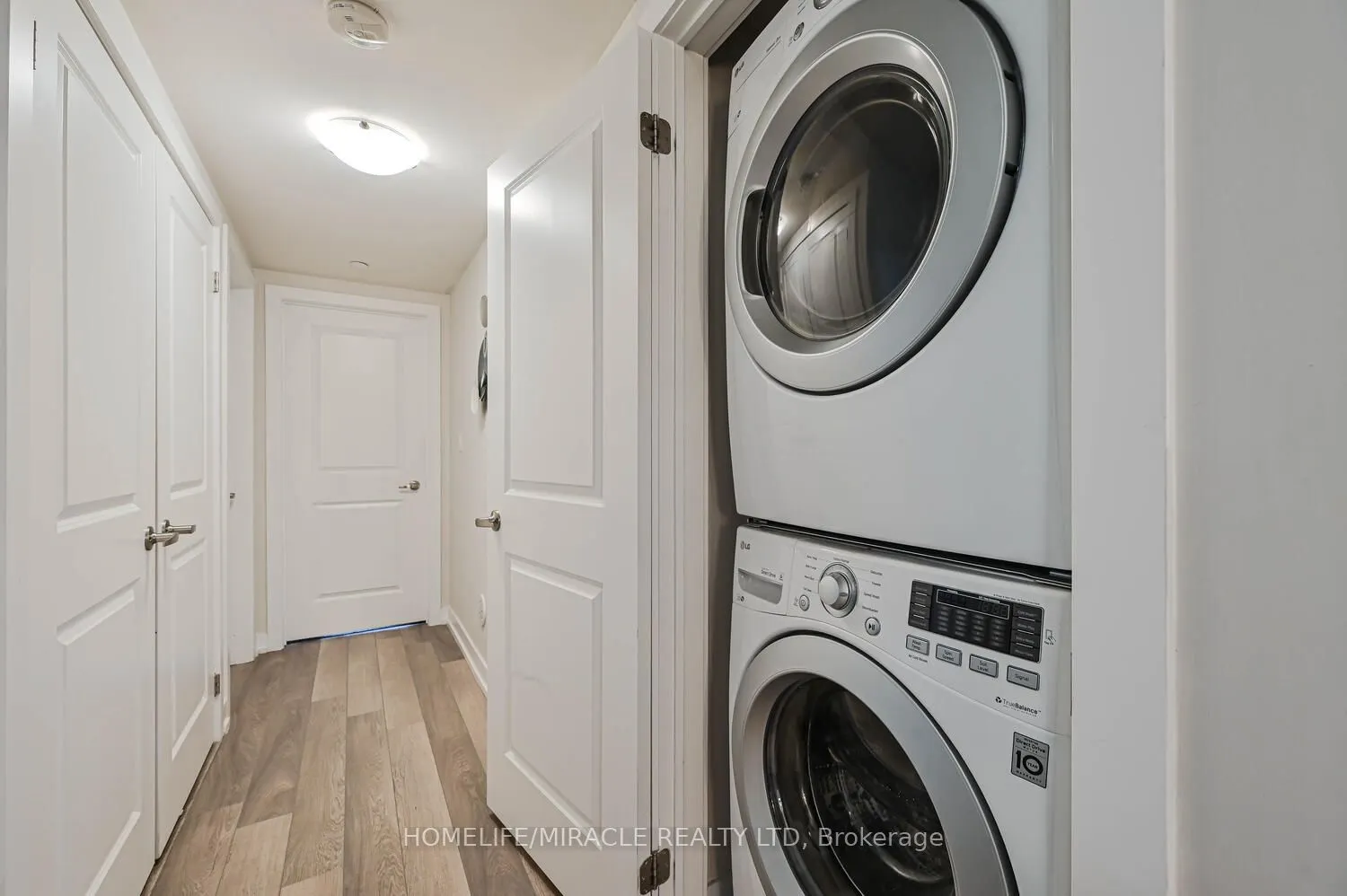 256 ROYAL YORK Road, #114