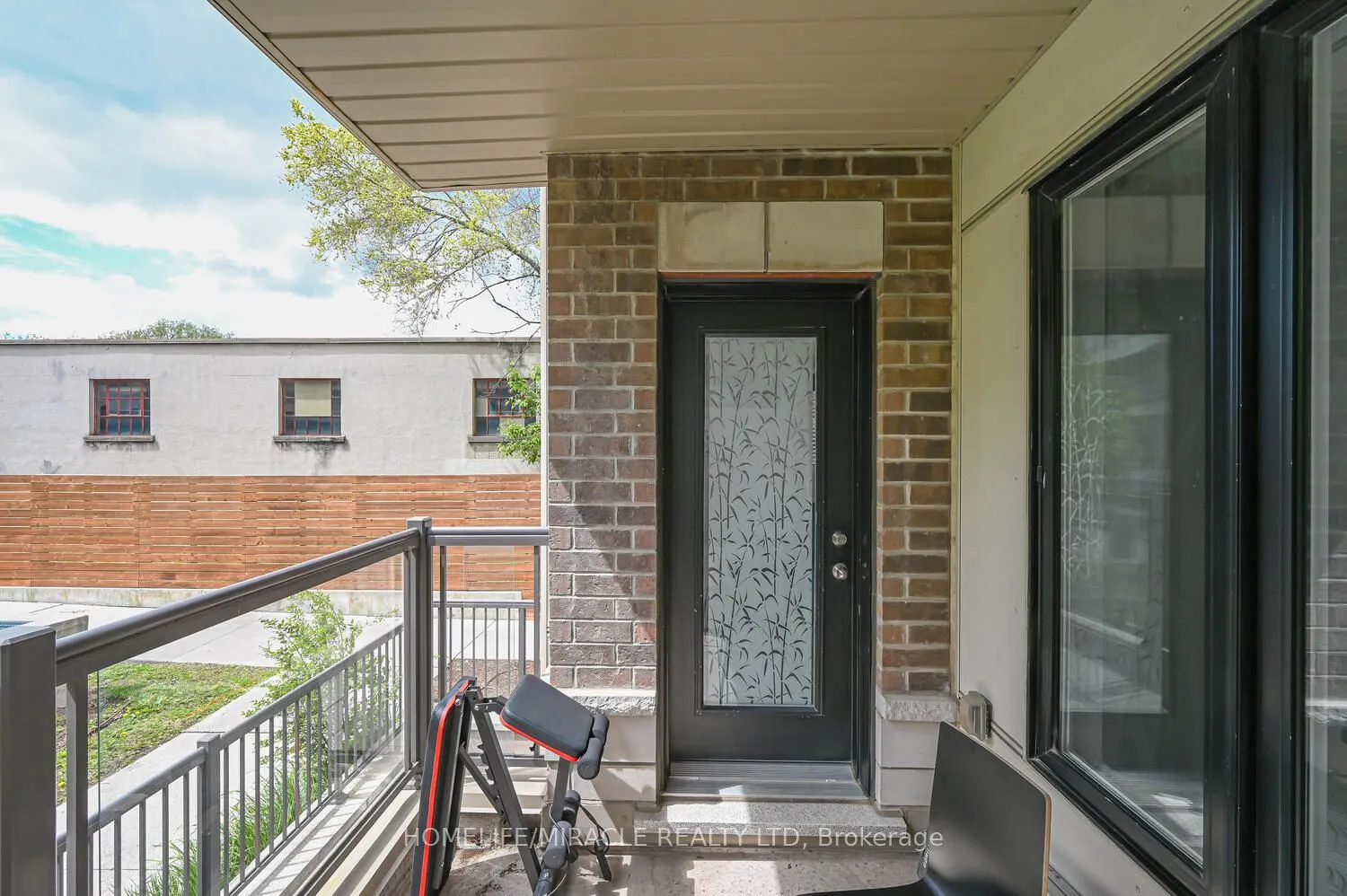 256 ROYAL YORK Road, #114