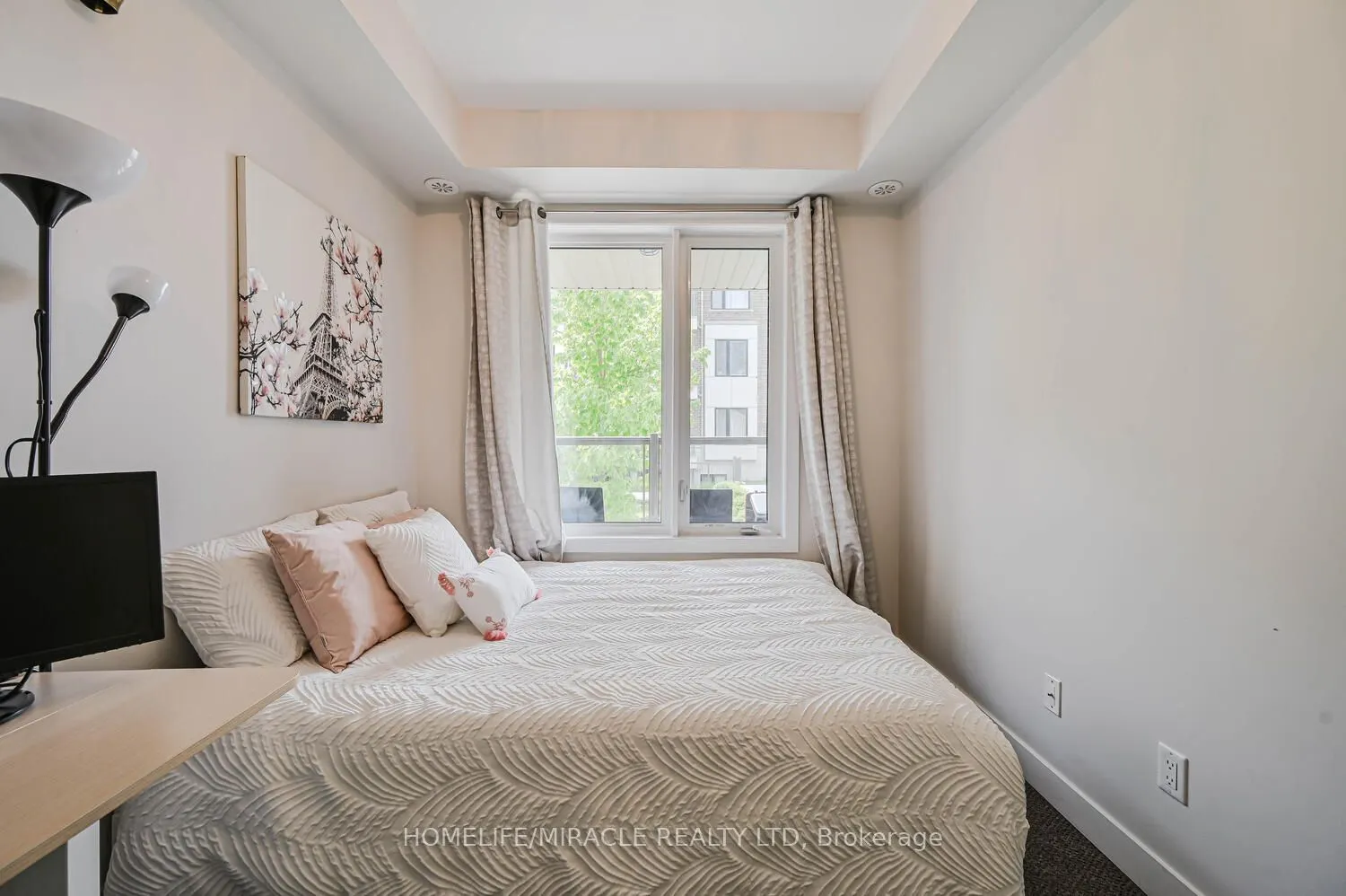 256 ROYAL YORK Road, #114