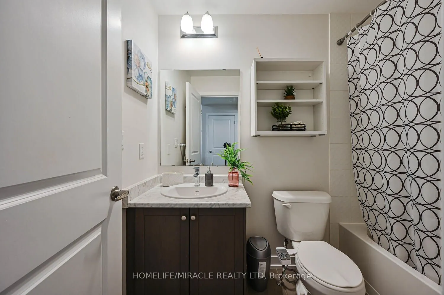 256 ROYAL YORK Road, #114