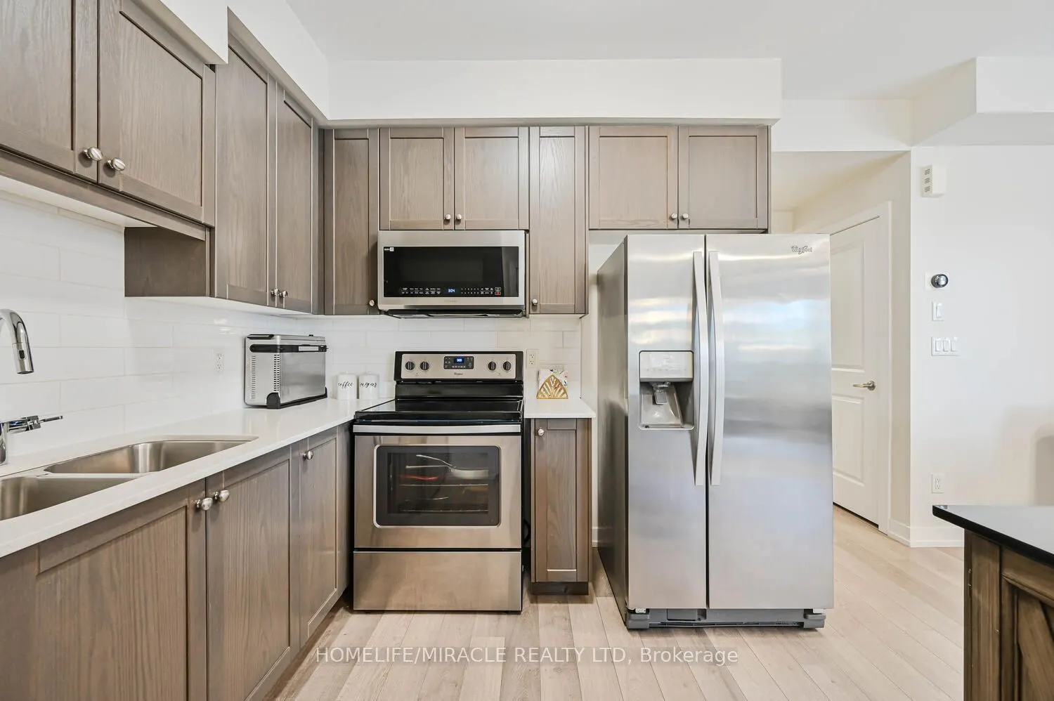 256 ROYAL YORK Road, #114