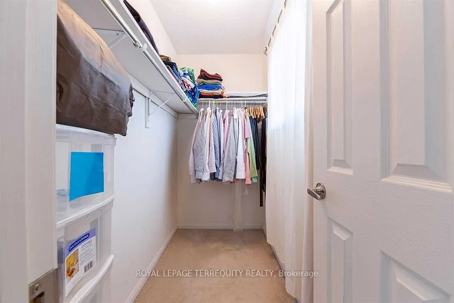 2458 Baintree Crescent